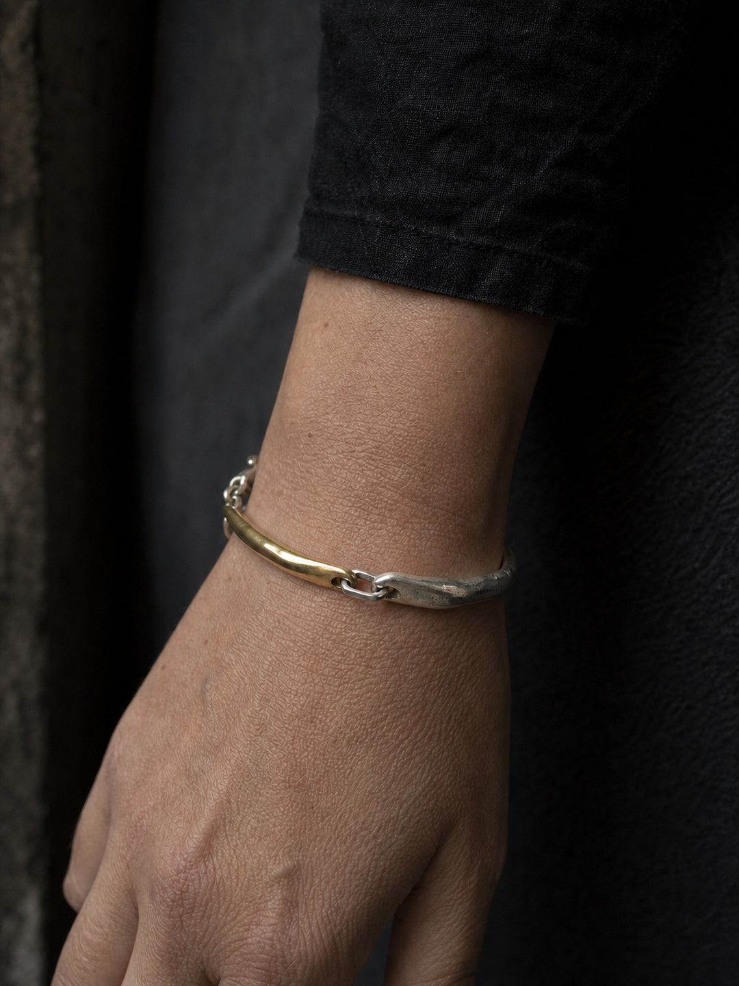 Handcuff bracelet