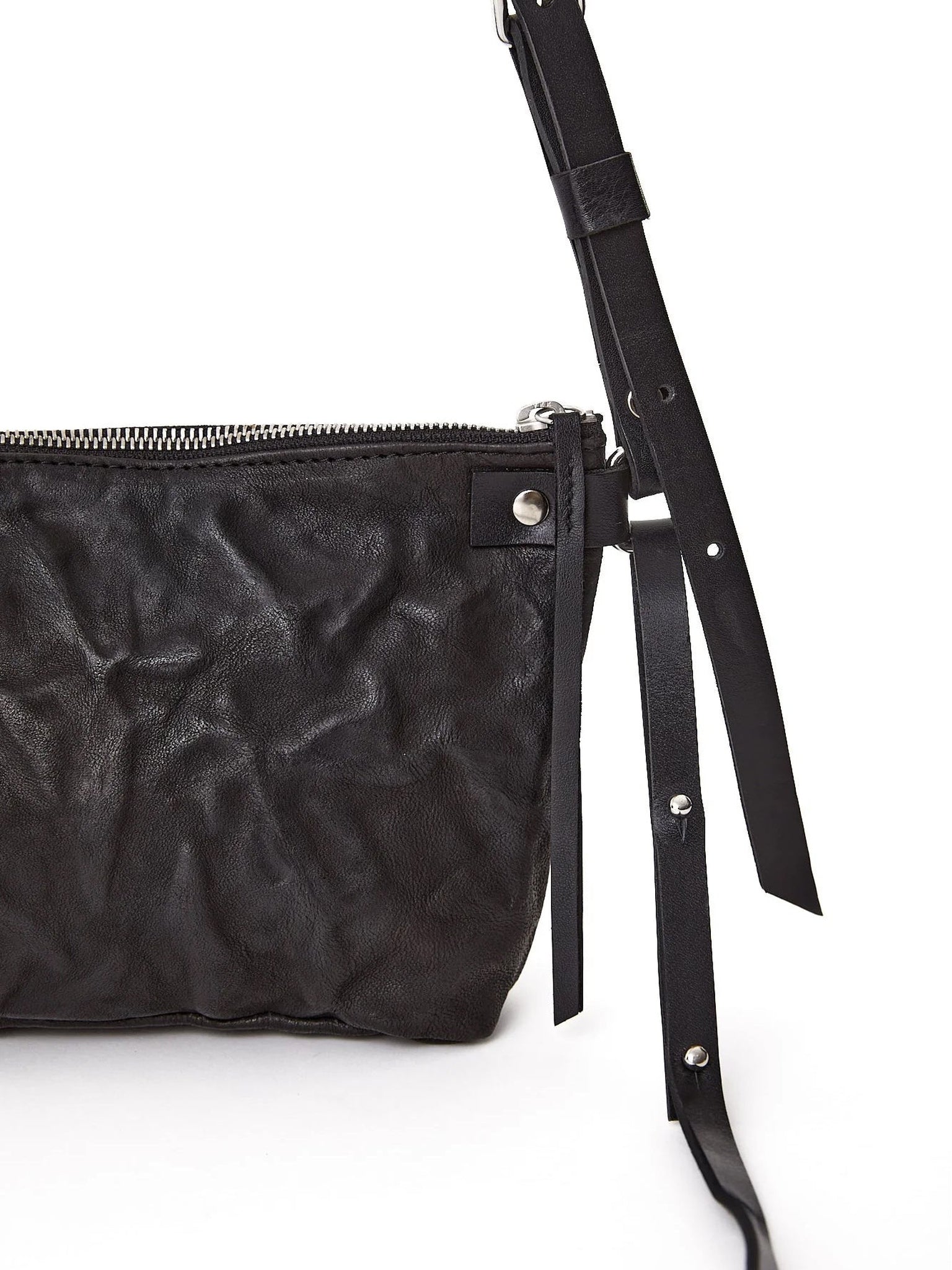 NOAM Gathered Leather Multiway Bag – zip and strap detail