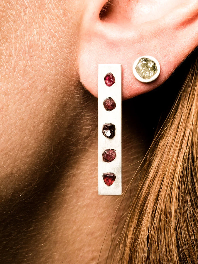 EARING - INN7