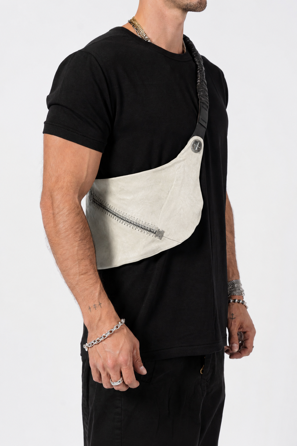 Passager Leather Pouch
