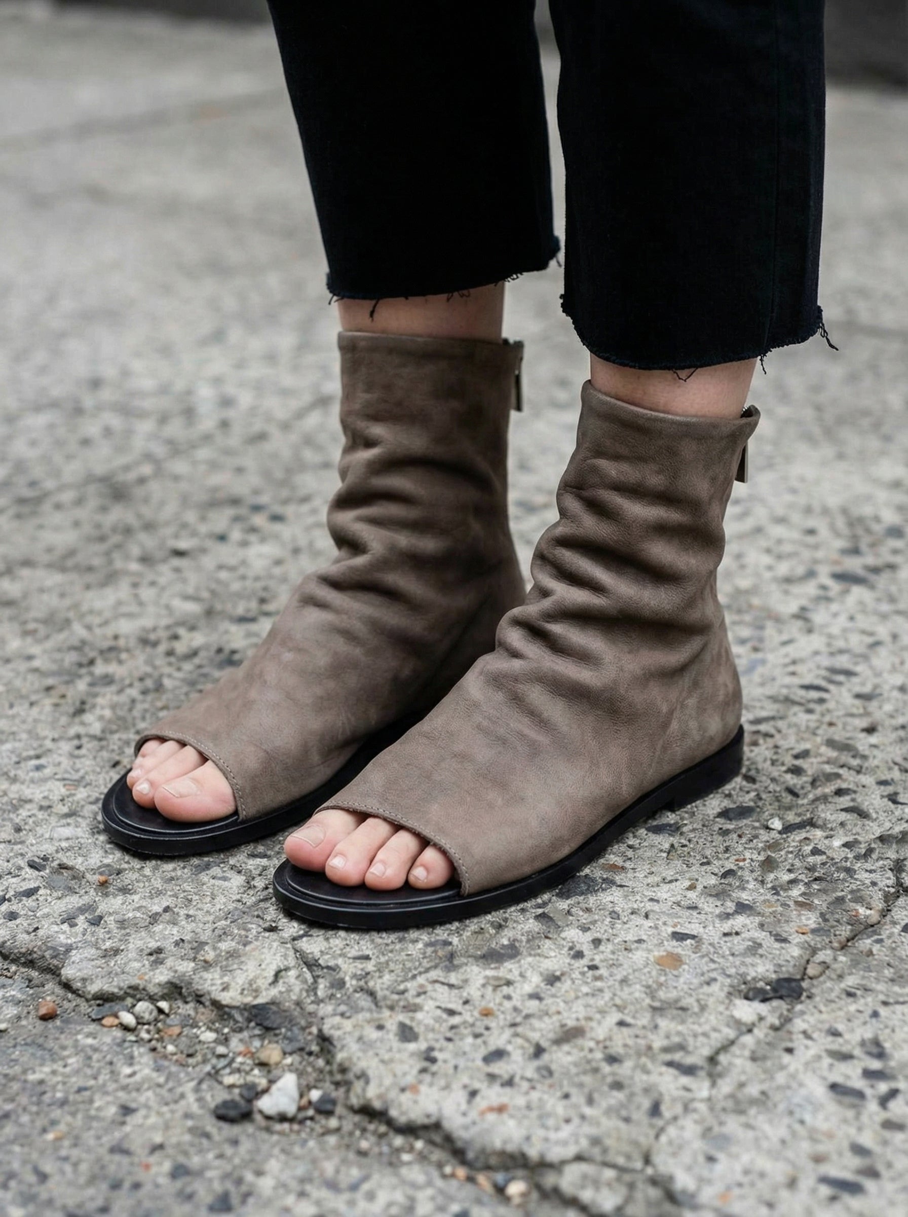 THE LAST CONSPIRACY - The Last Conspiracy Lynn - Street Style Shot