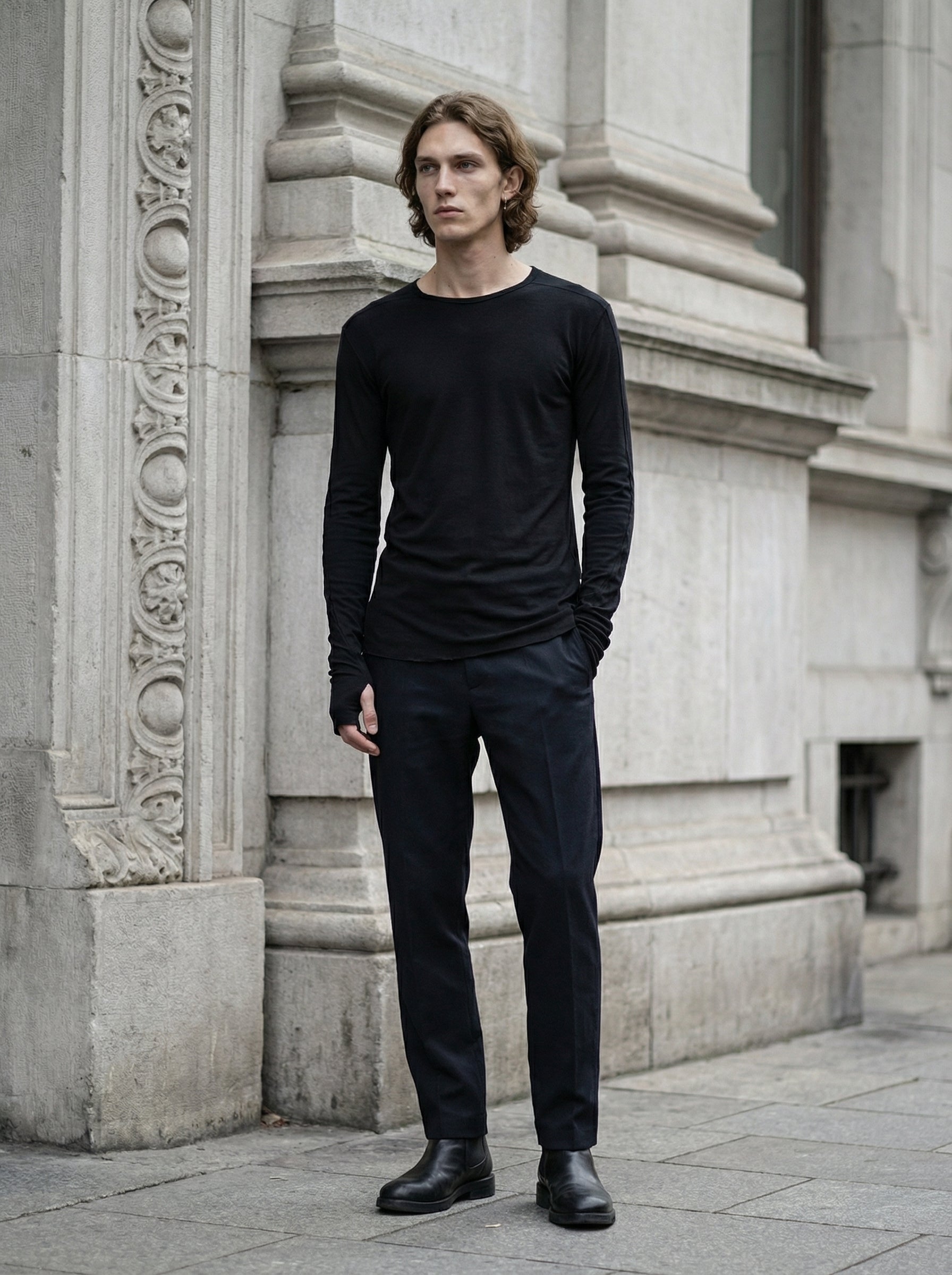 THOM KROM - Round Neck Longsleeve T-Shirt - Full Body - Standing Pose