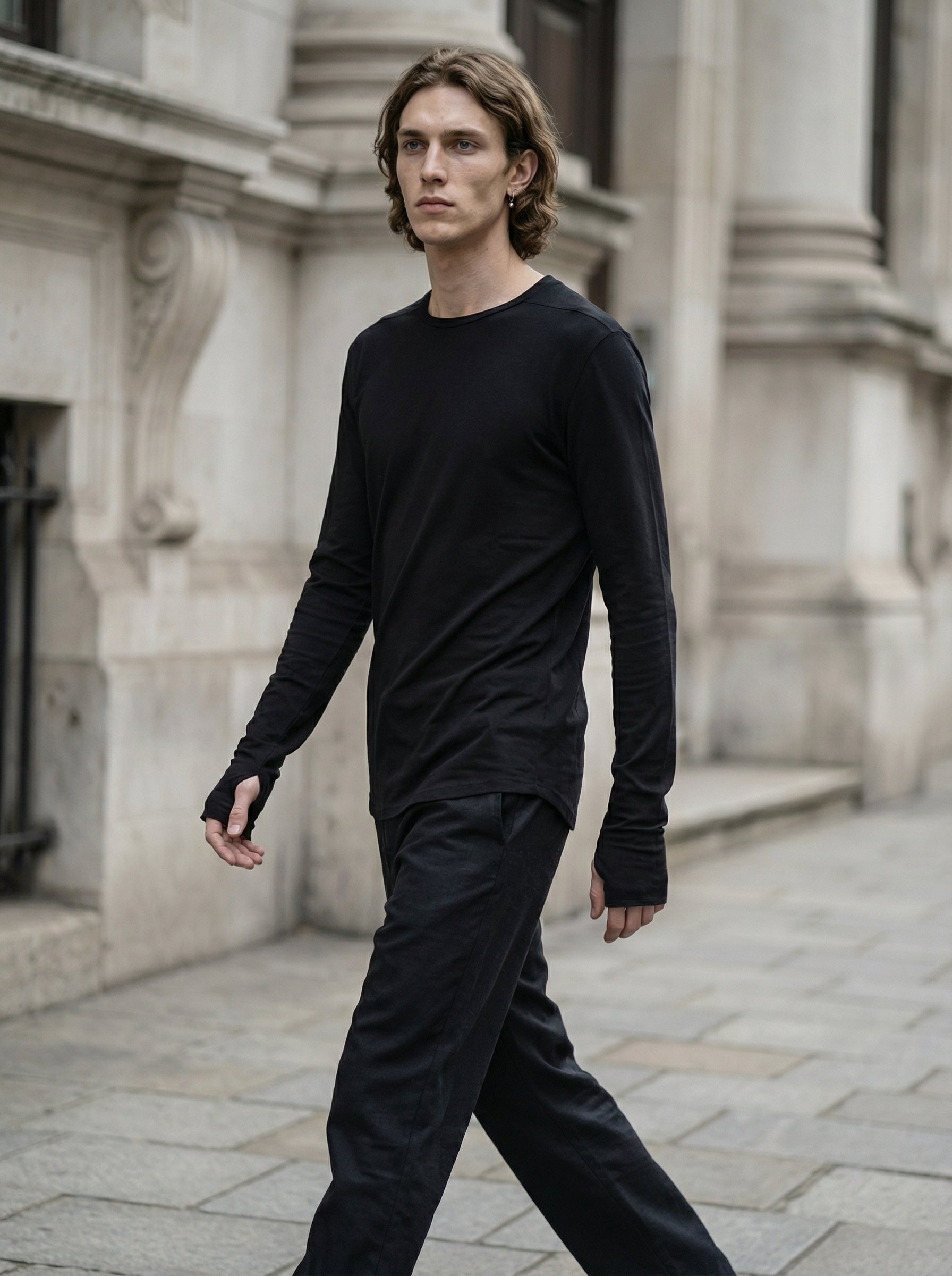 THOM KROM - Round Neck Longsleeve T-Shirt - Full Body - Walking Motion