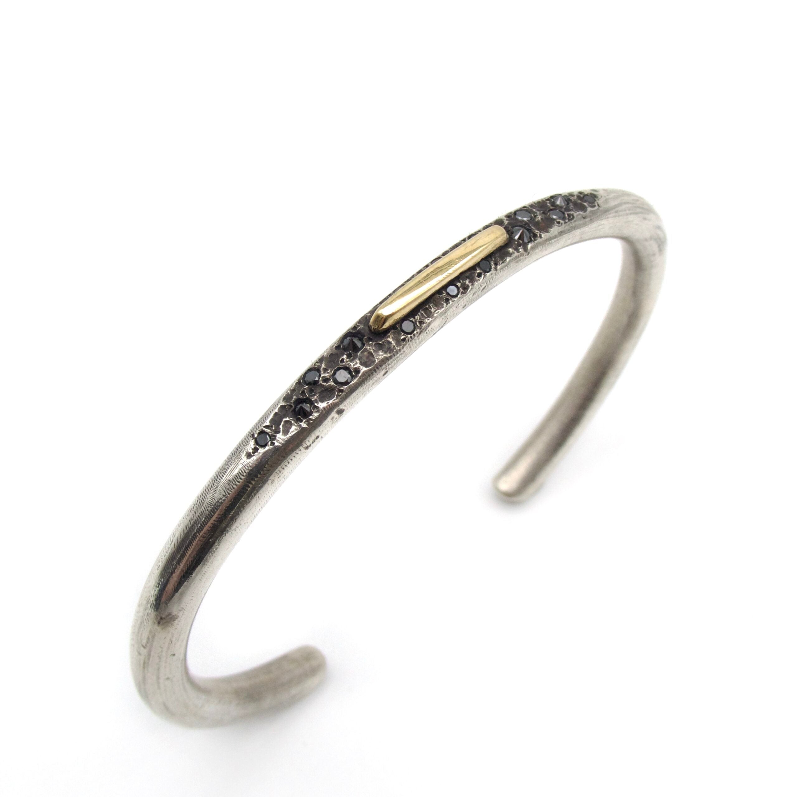 Equip cuff — Enri Mars