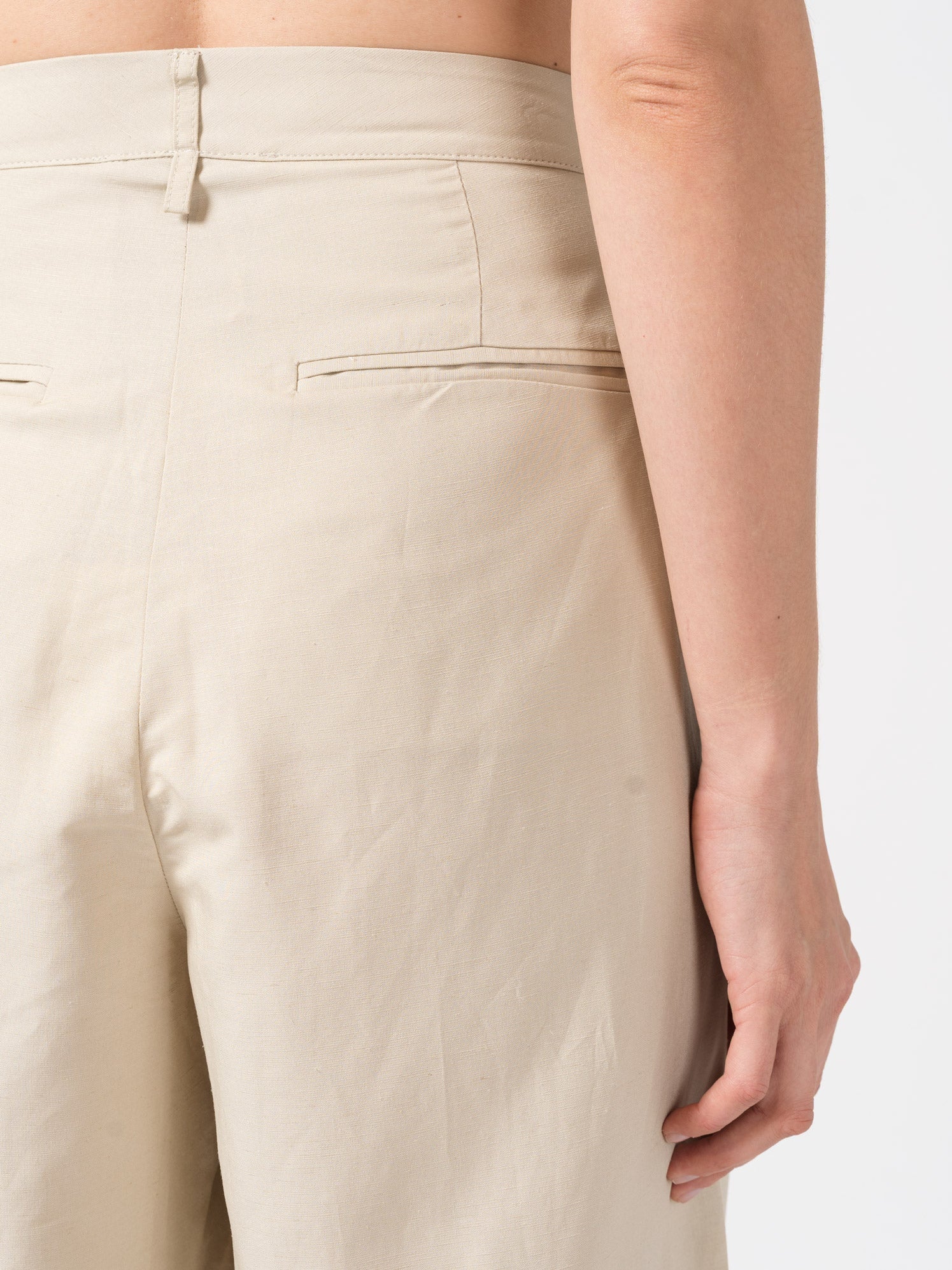 Pleated Bermuda Shorts - INN7