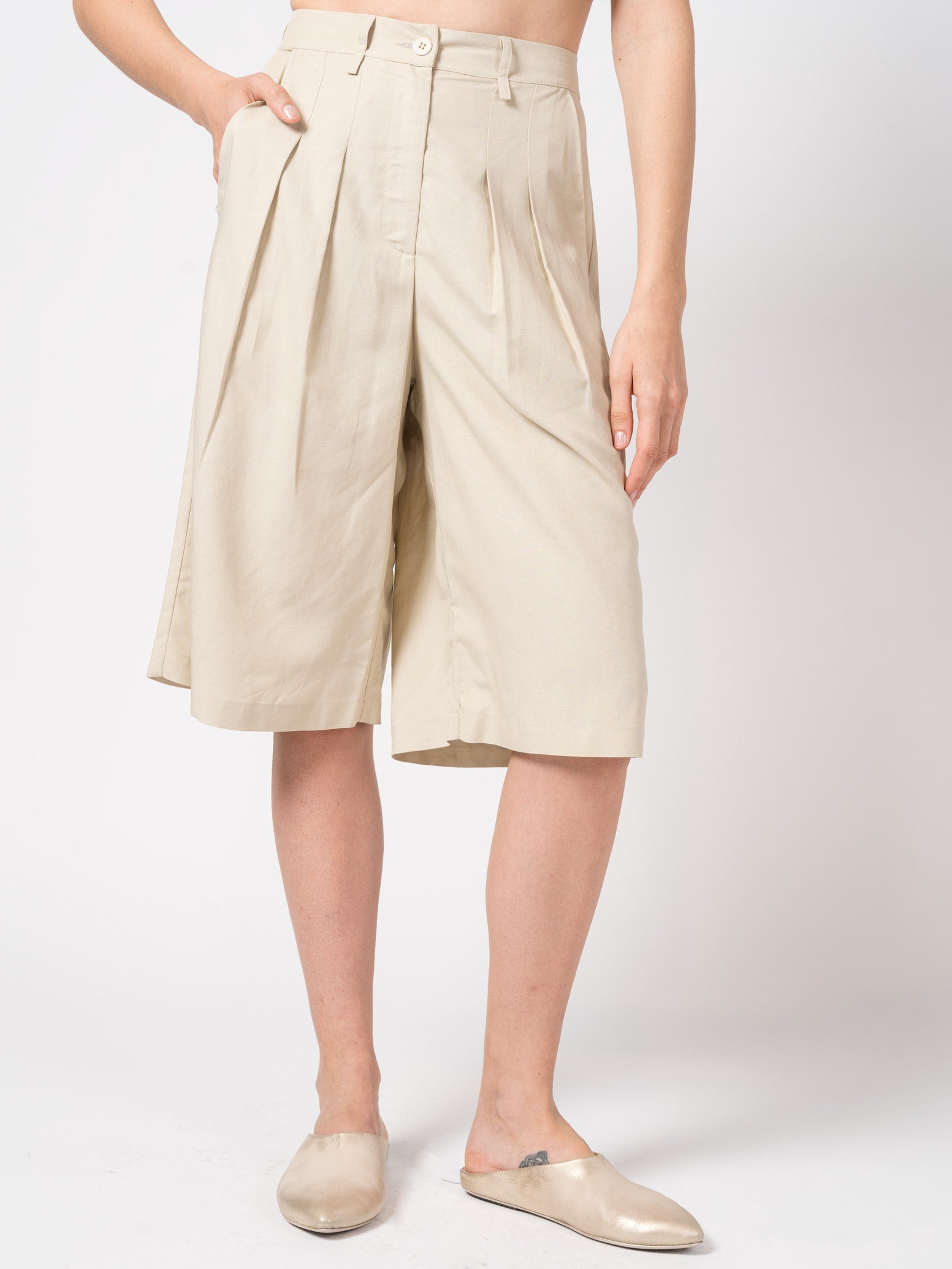 Pleated Bermuda Shorts - INN7