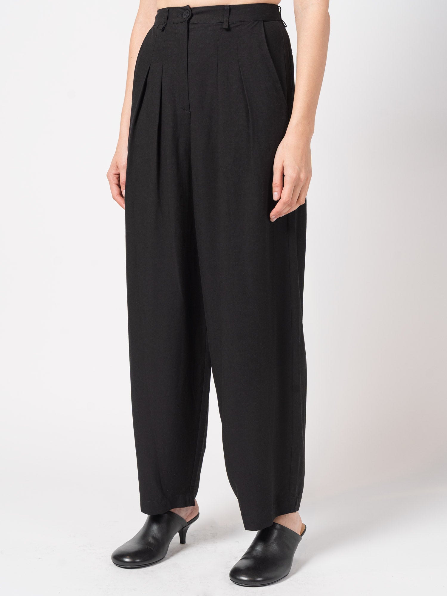 Wide-Leg Pleated Trousers - INN7