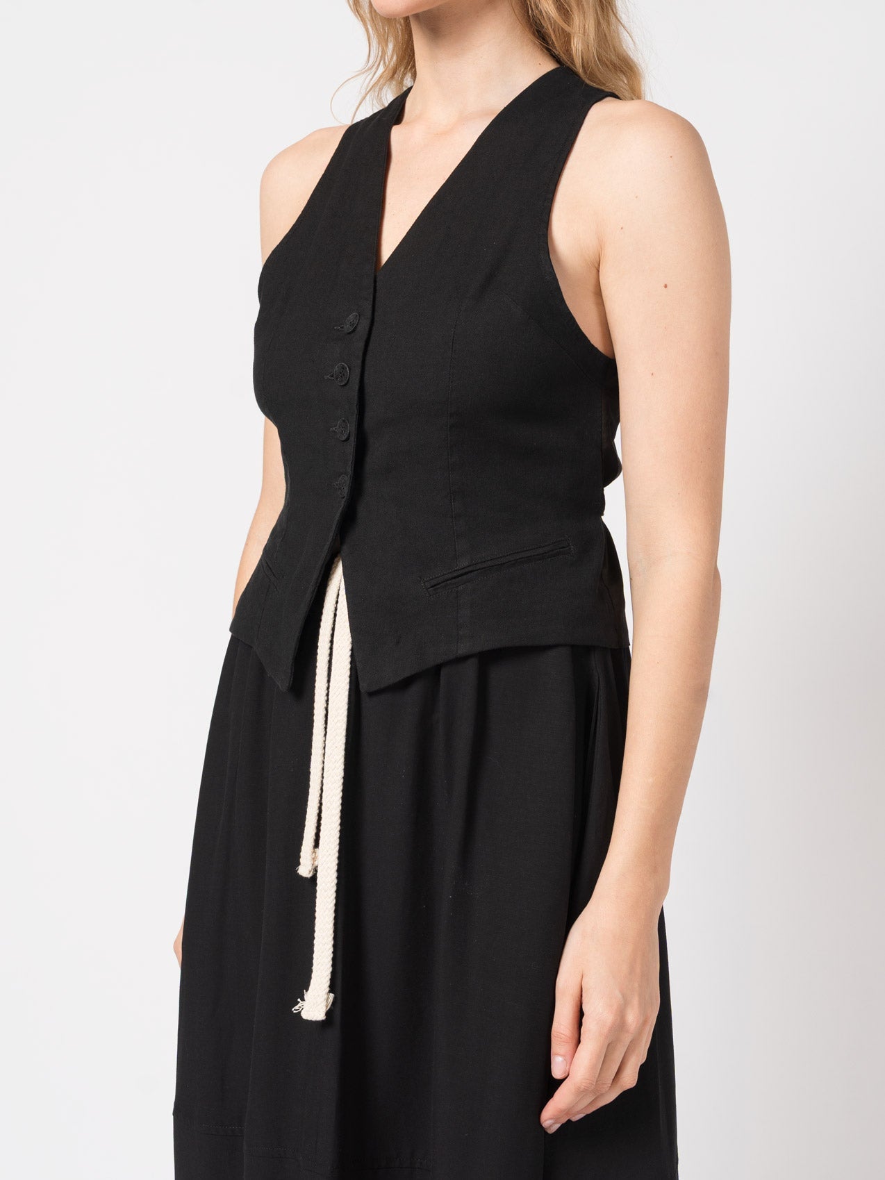 Tailored Linen-Blend Vest - INN7