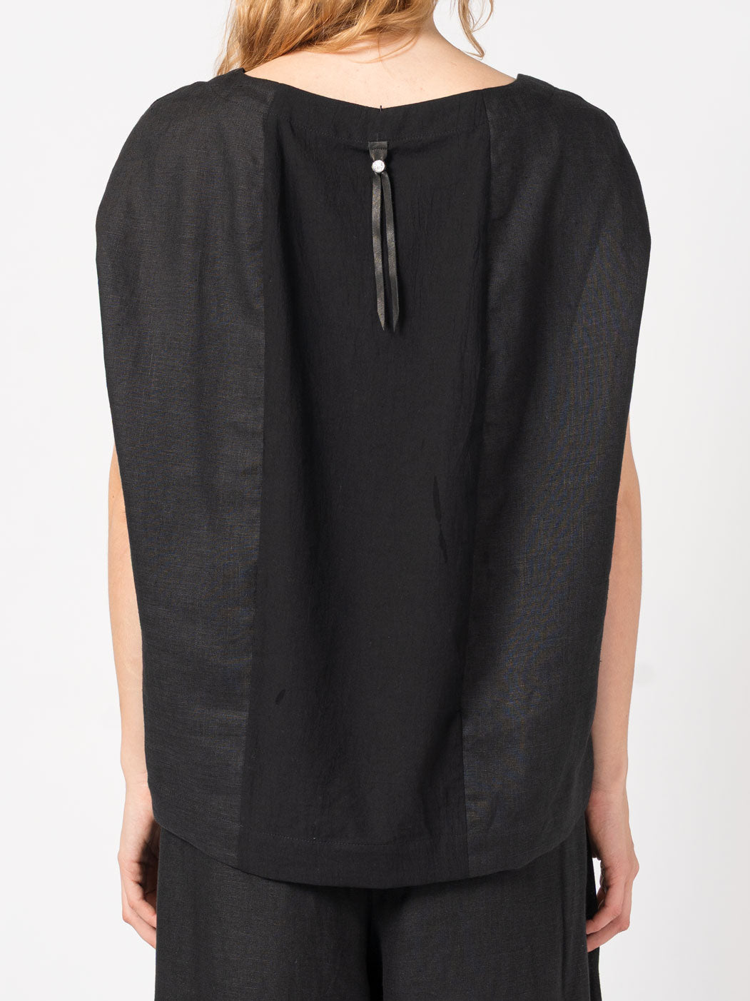 V-Neck Linen Top - INN7