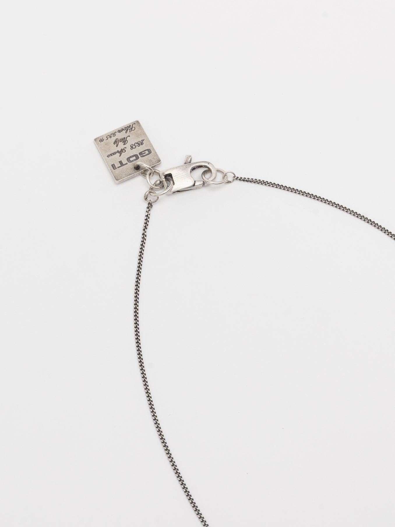 Medallion Necklace - INN7