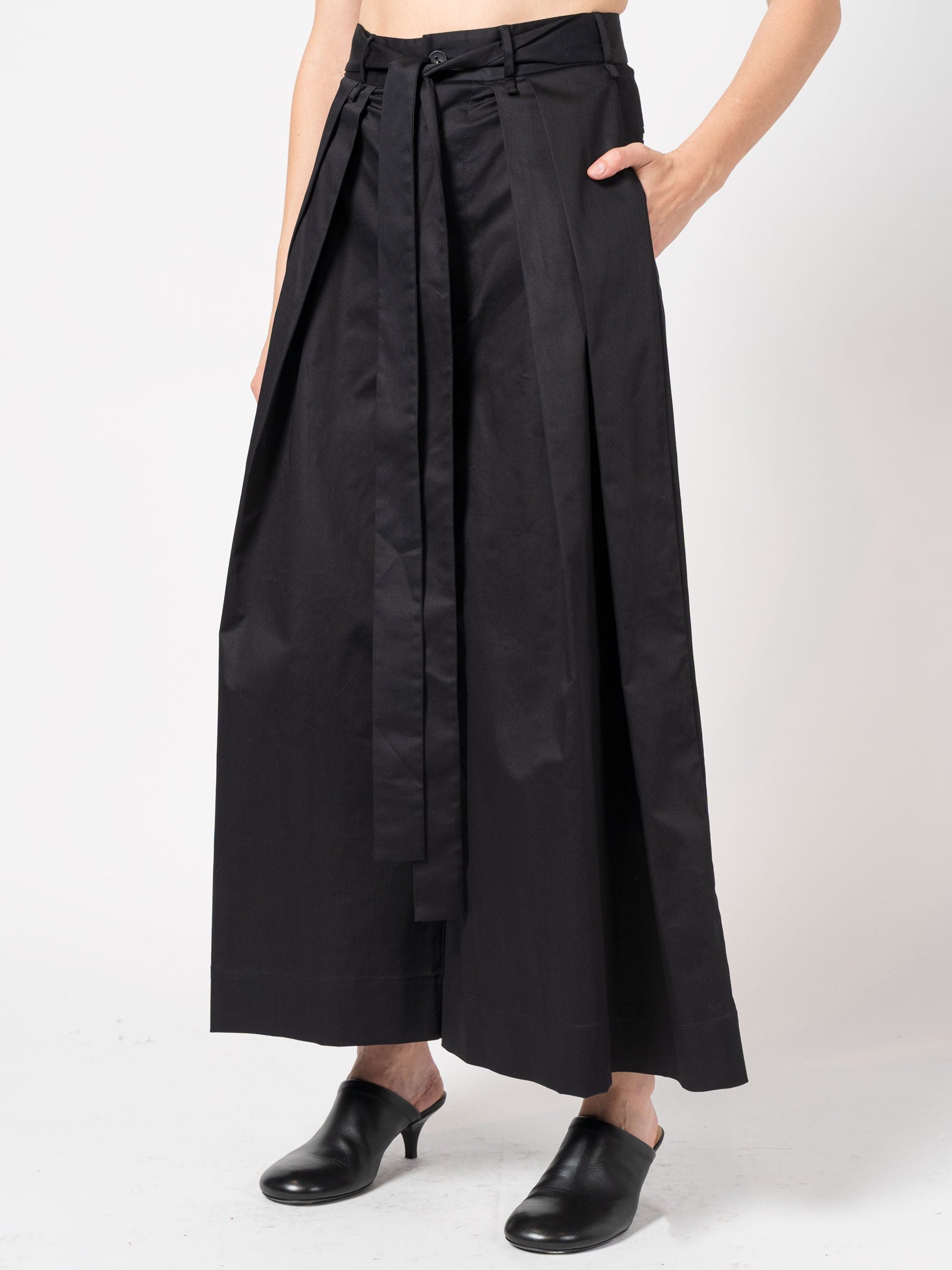 Wide-Leg Pleated Trousers - INN7