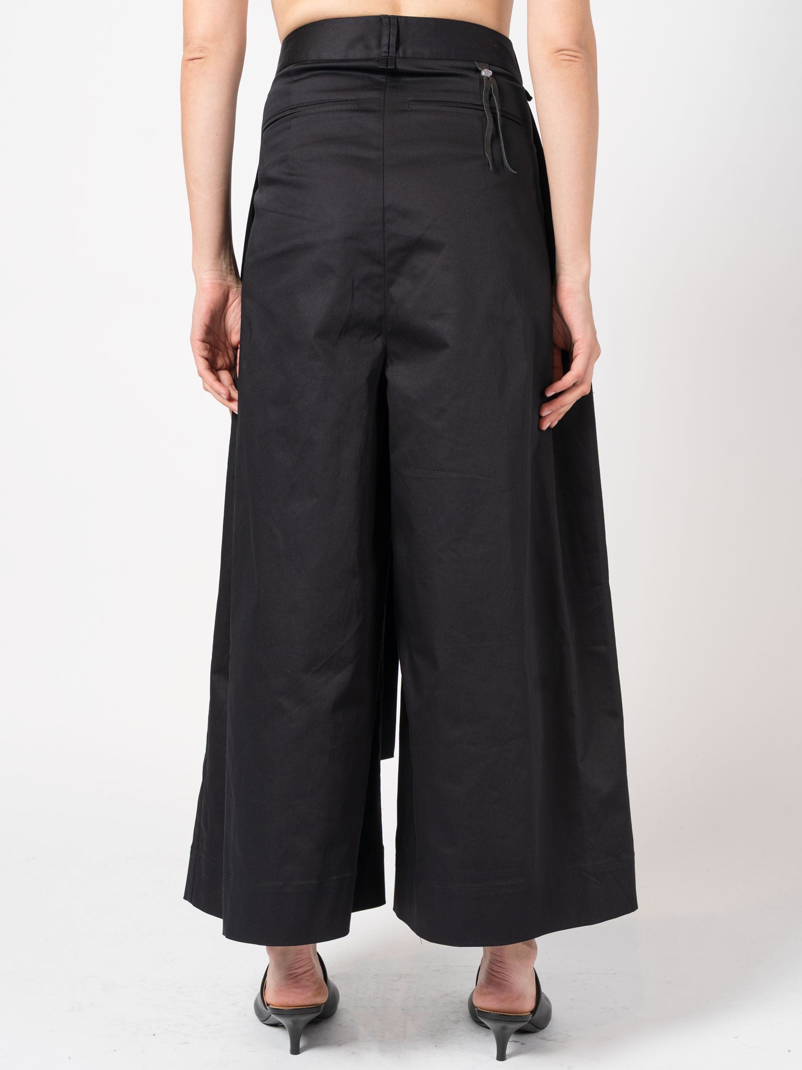 Wide-Leg Pleated Trousers - INN7