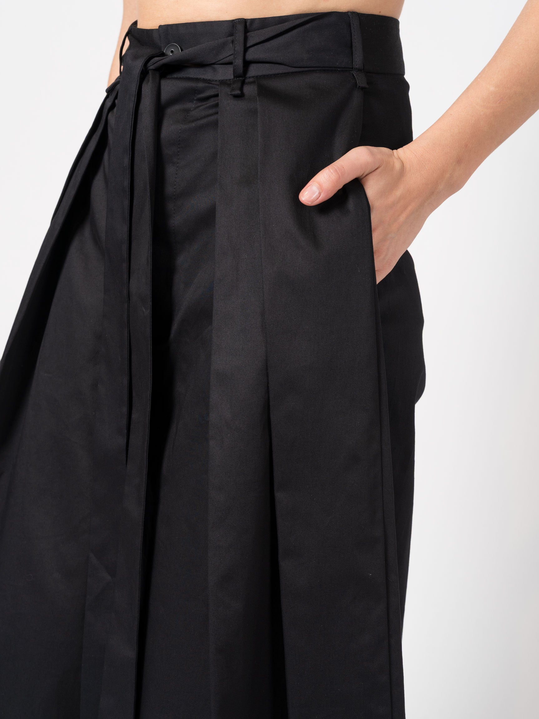 Wide-Leg Pleated Trousers - INN7