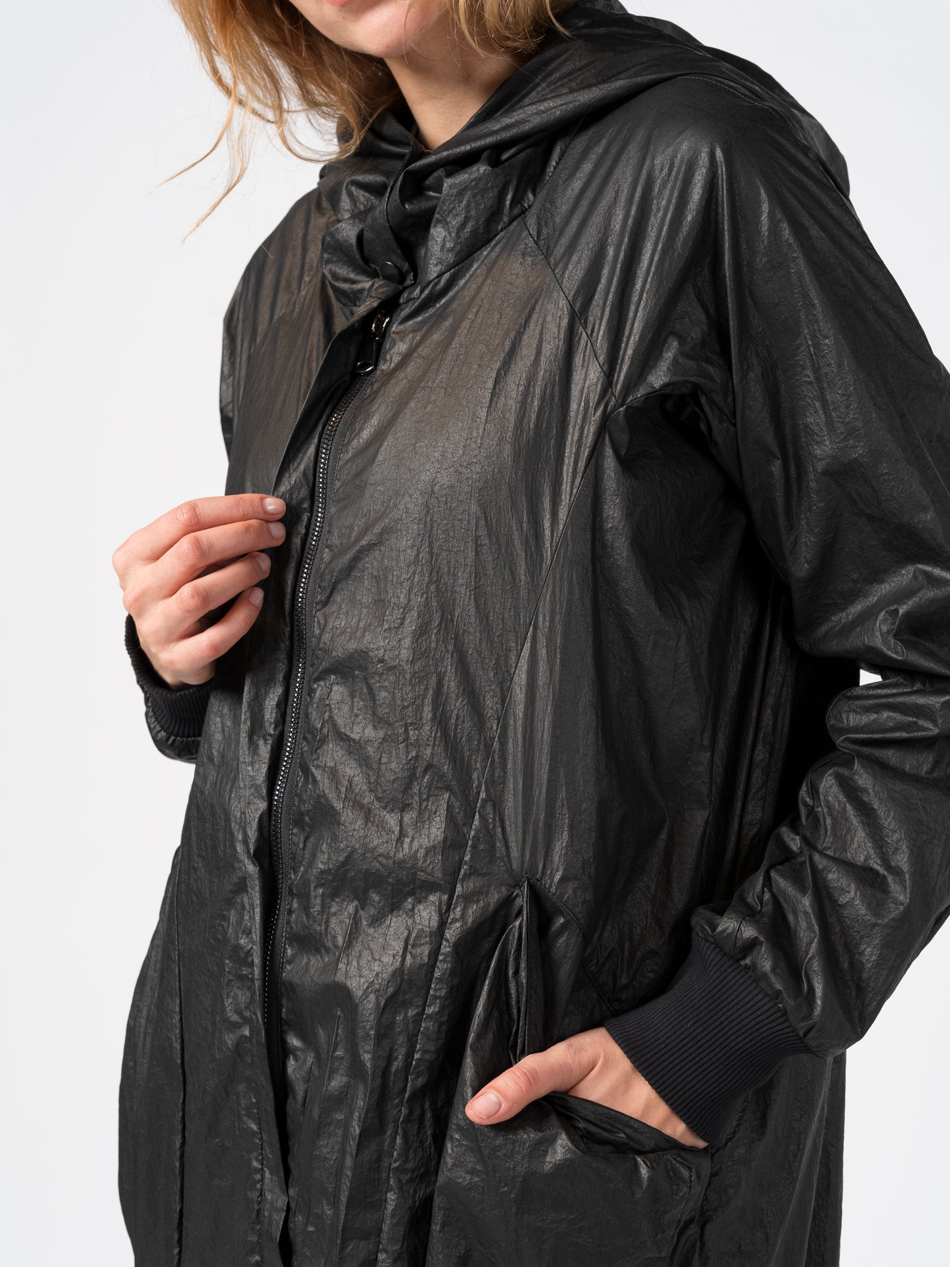 Lightweight Crinkle Nylon Coat with Hood - INN7
