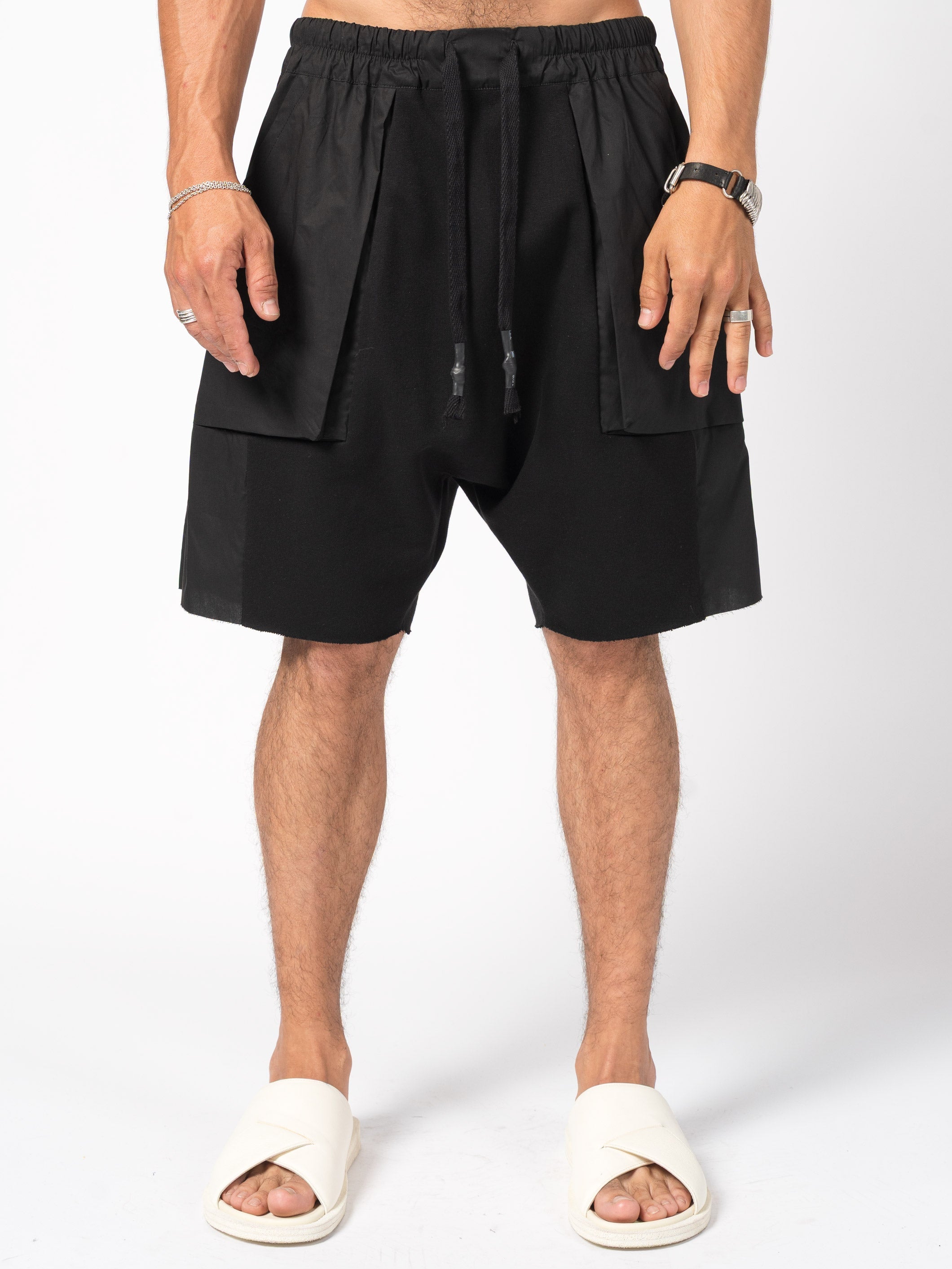 Cargo Shorts with Raw Hem - INN7