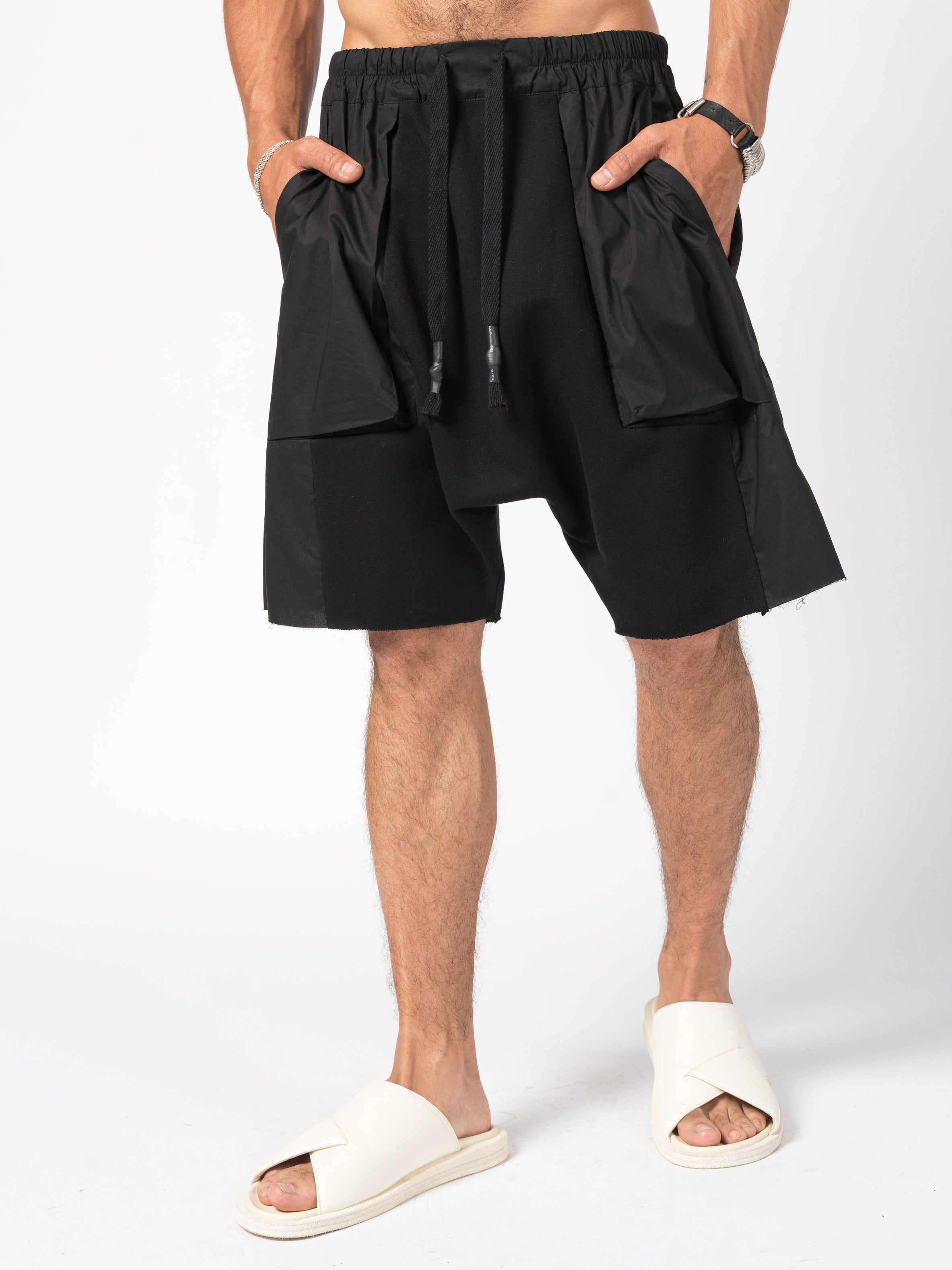 Cargo Shorts with Raw Hem - INN7