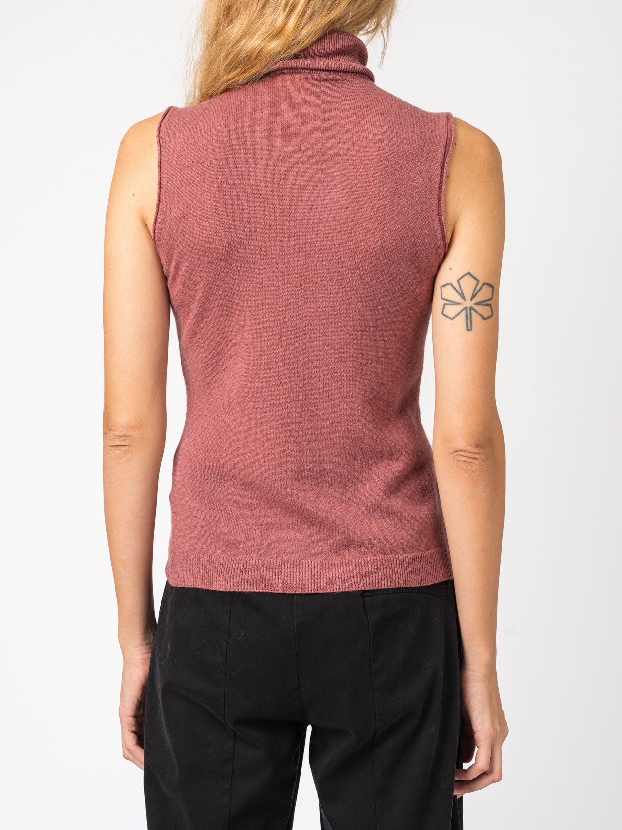 Sleeveless Cashmere Turtleneck Knit - INN7