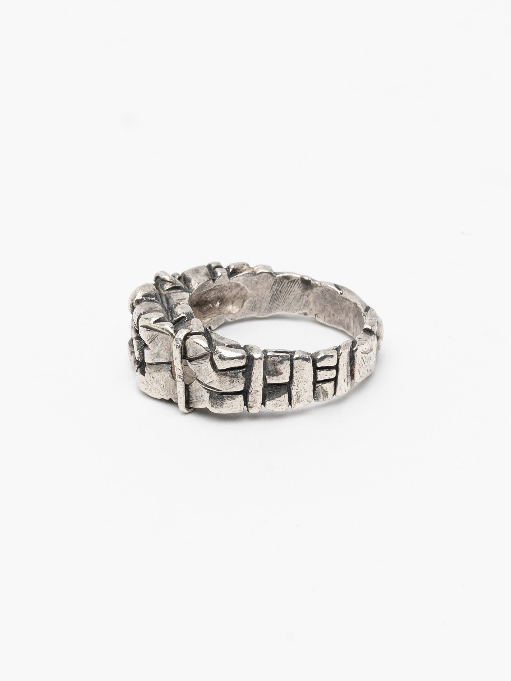 Textured Band Ring with Black Diamonds - INN7