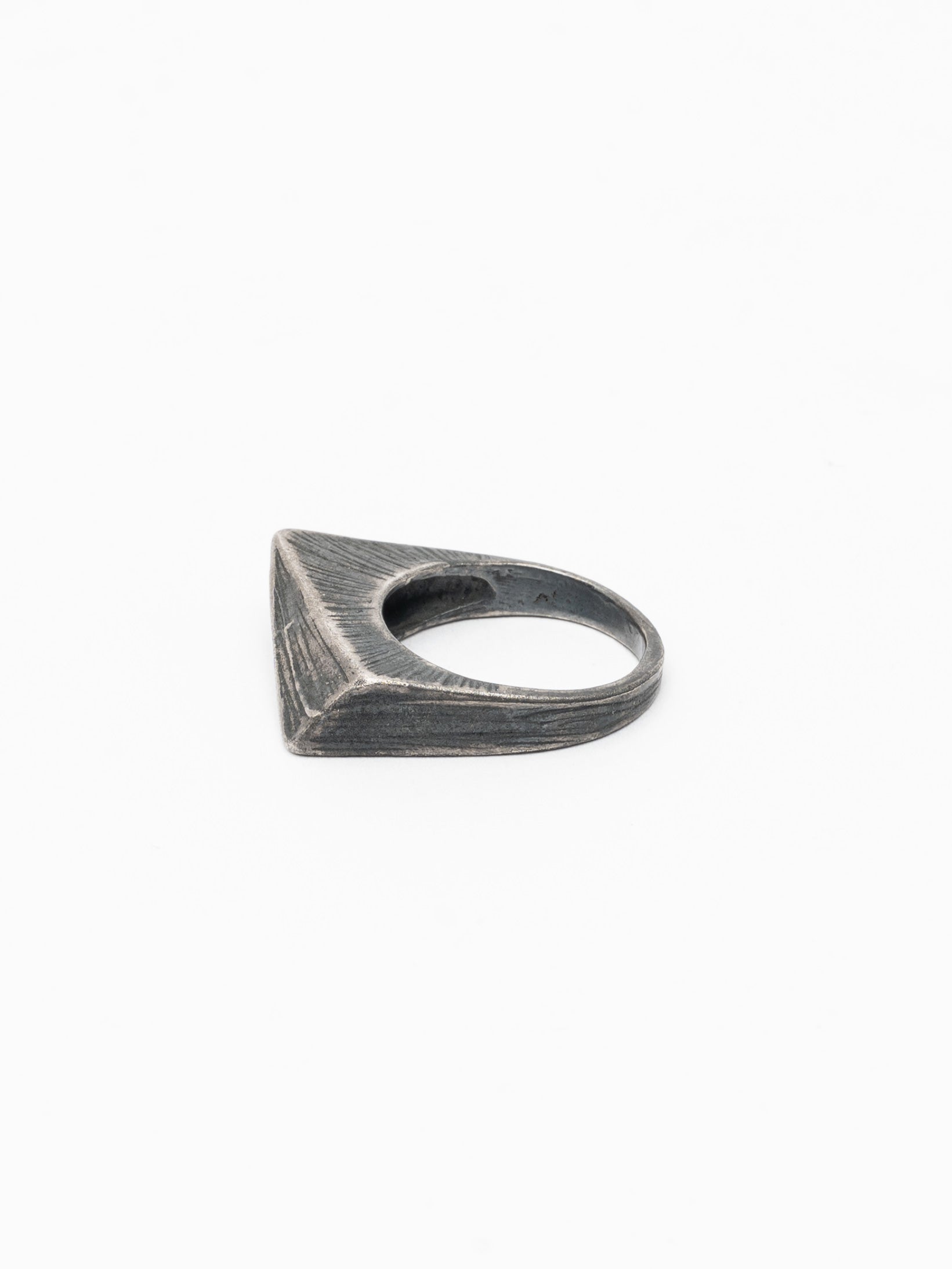 Triangle-Cut Ring - INN7