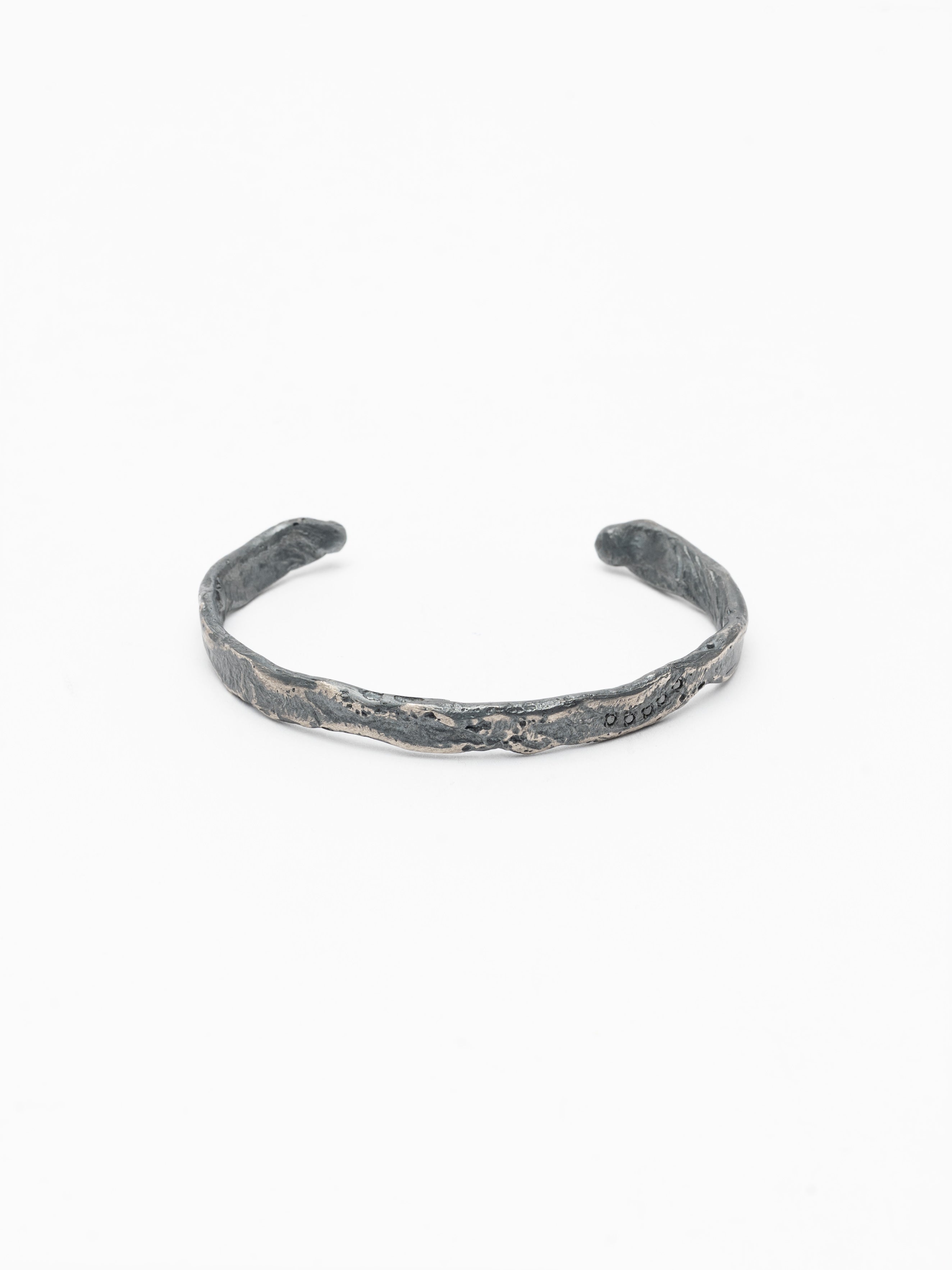 Open Cuff Bracelet with Black Diamonds - INN7