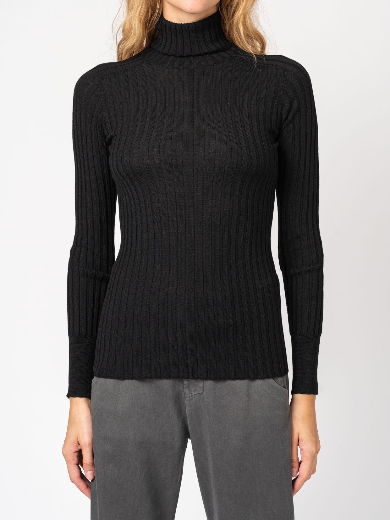 Turtleneck Ribbed Extrafine Wool Knit - INN7