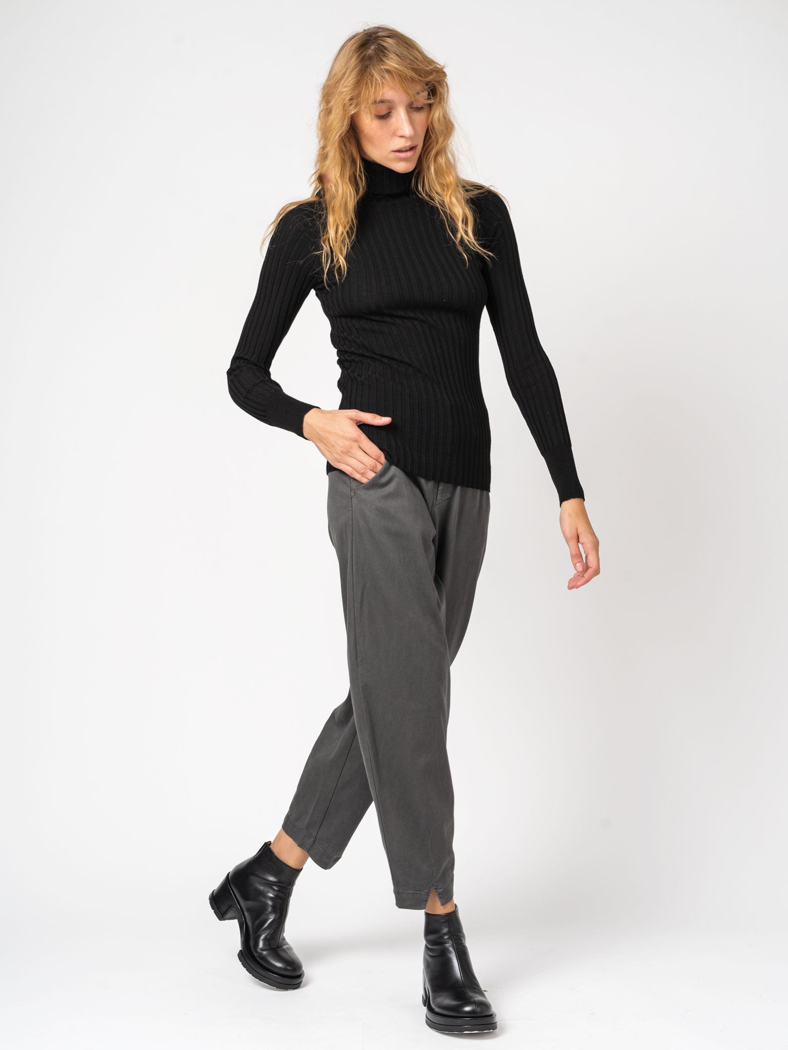 Turtleneck Ribbed Extrafine Wool Knit - INN7