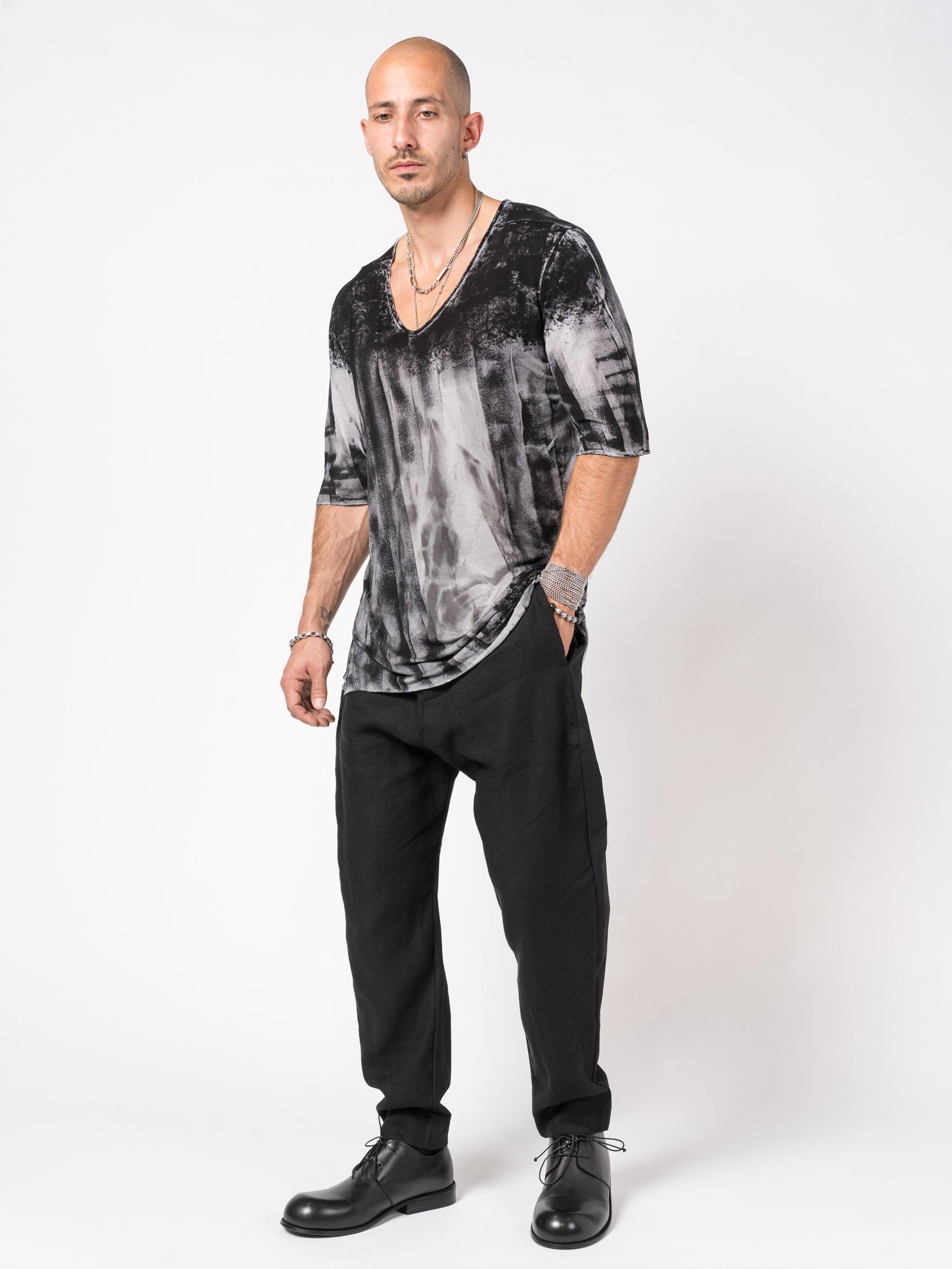 Abstract-Dyed V-Neck T-Shirt - INN7
