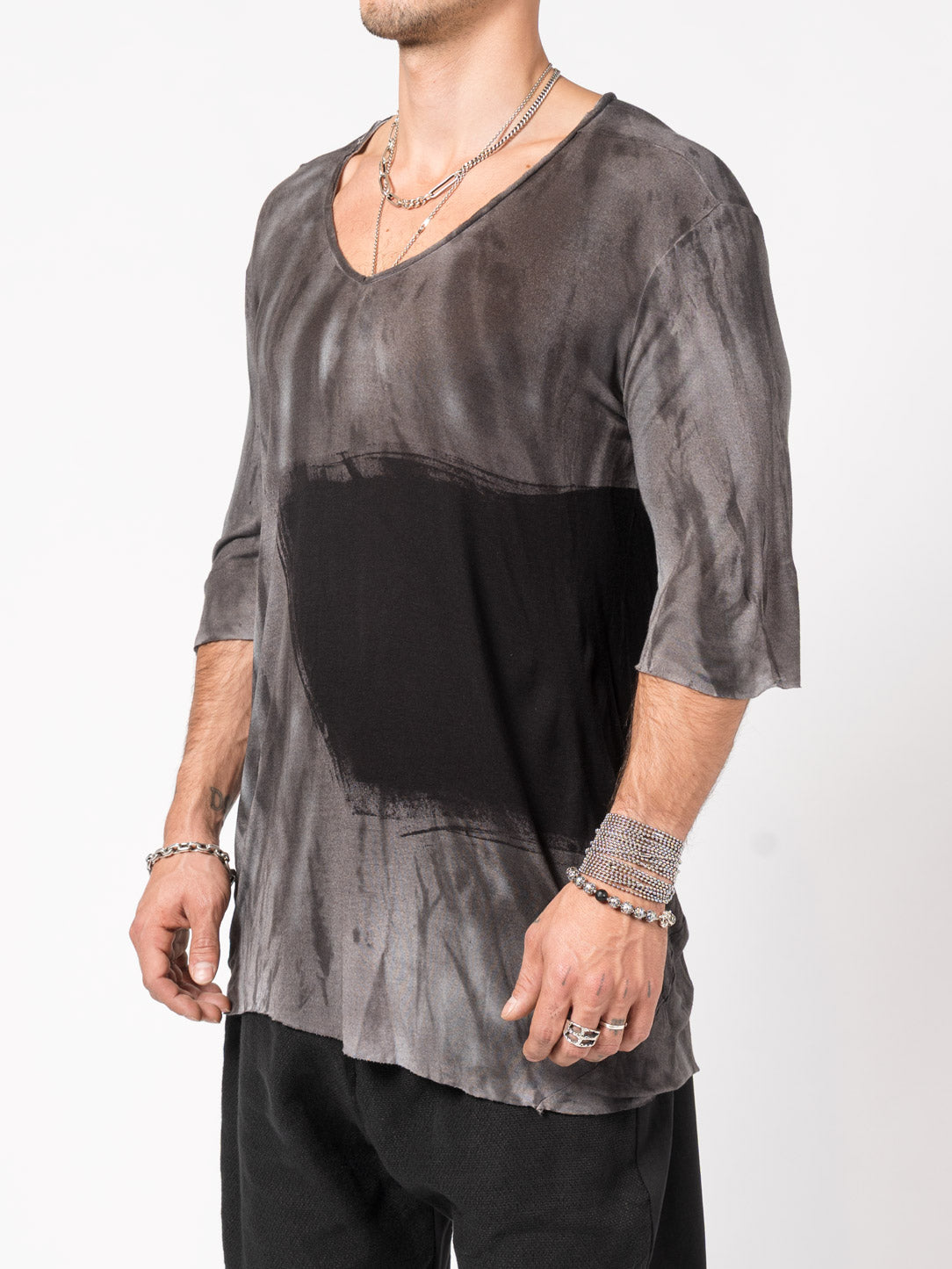 Two-Tone Brush-Dyed V-Neck T-Shirt - INN7