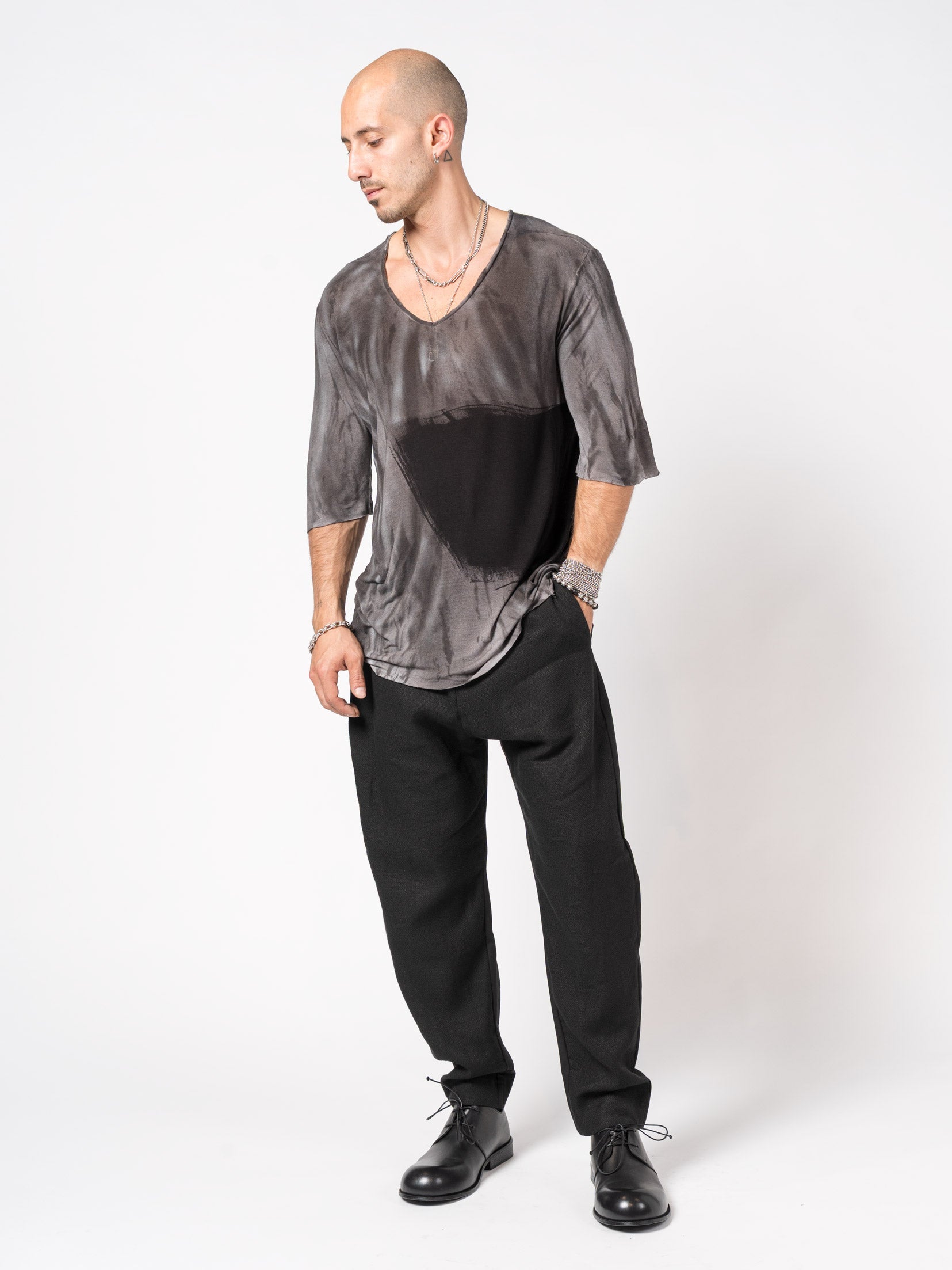Two-Tone Brush-Dyed V-Neck T-Shirt - INN7