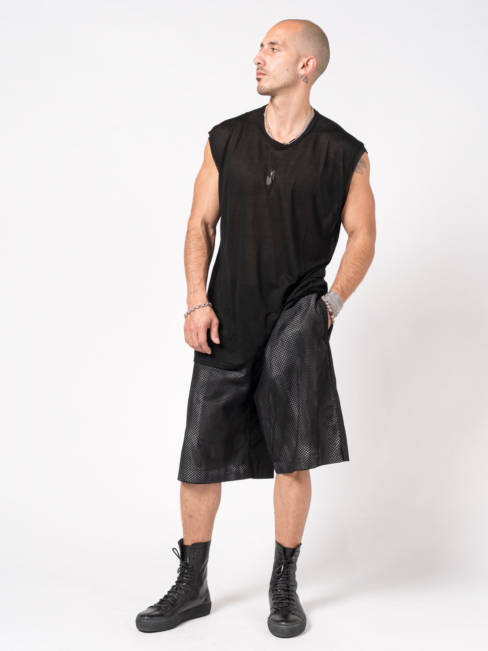 Mesh-Layered Drawstring Shorts - INN7
