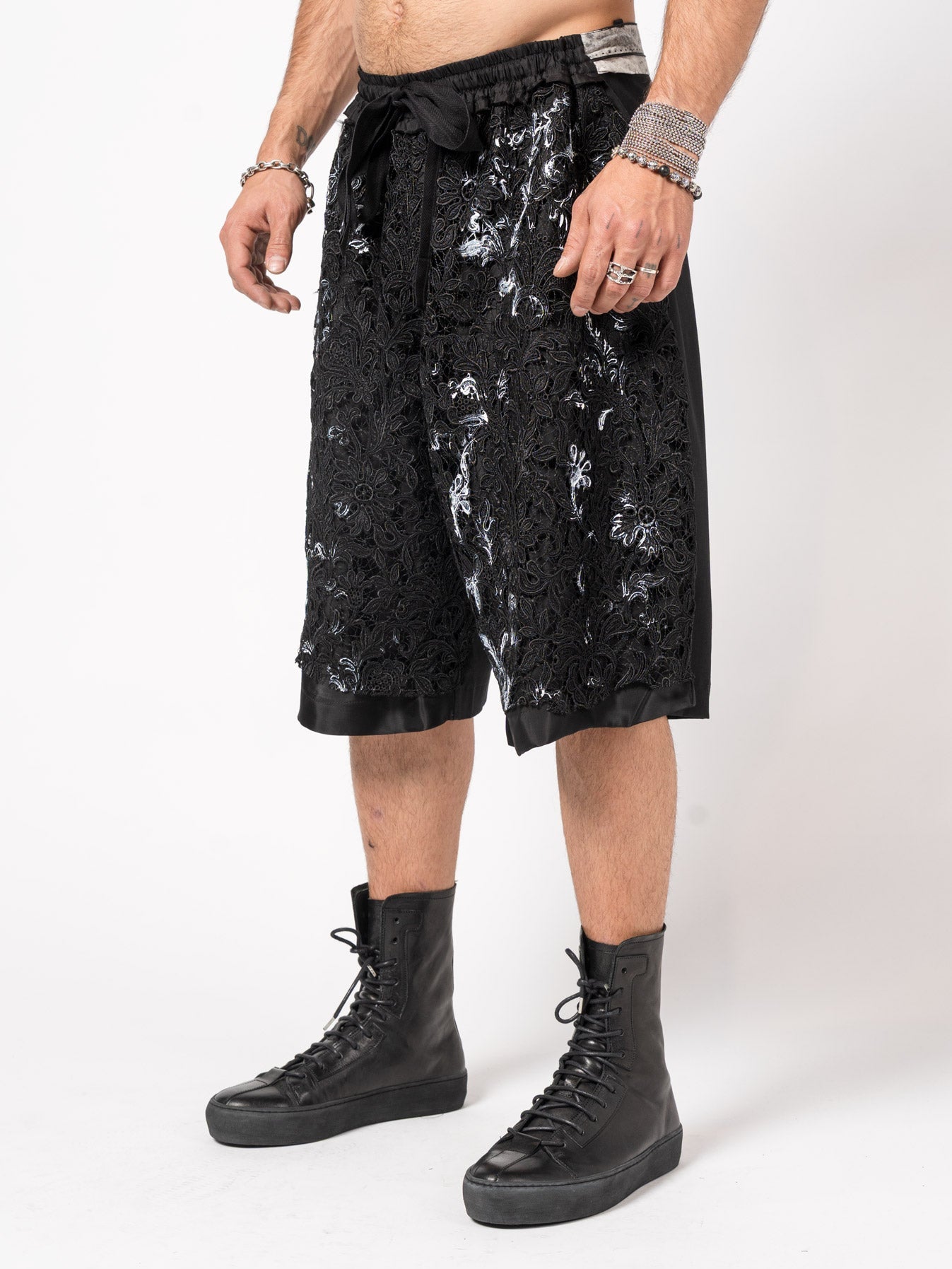 Embroidered Lace Panel Shorts - INN7