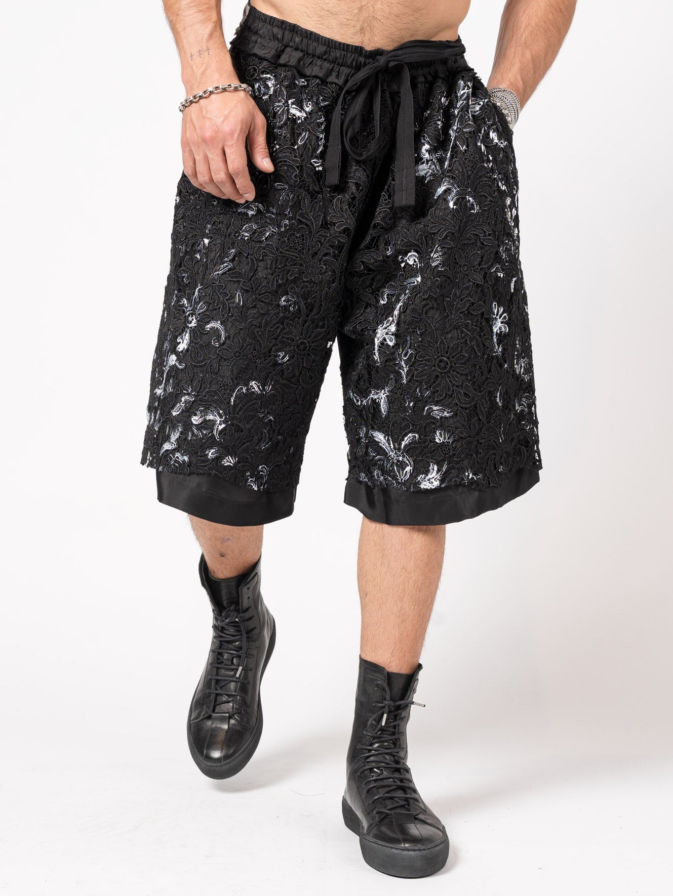 Embroidered Lace Panel Shorts - INN7