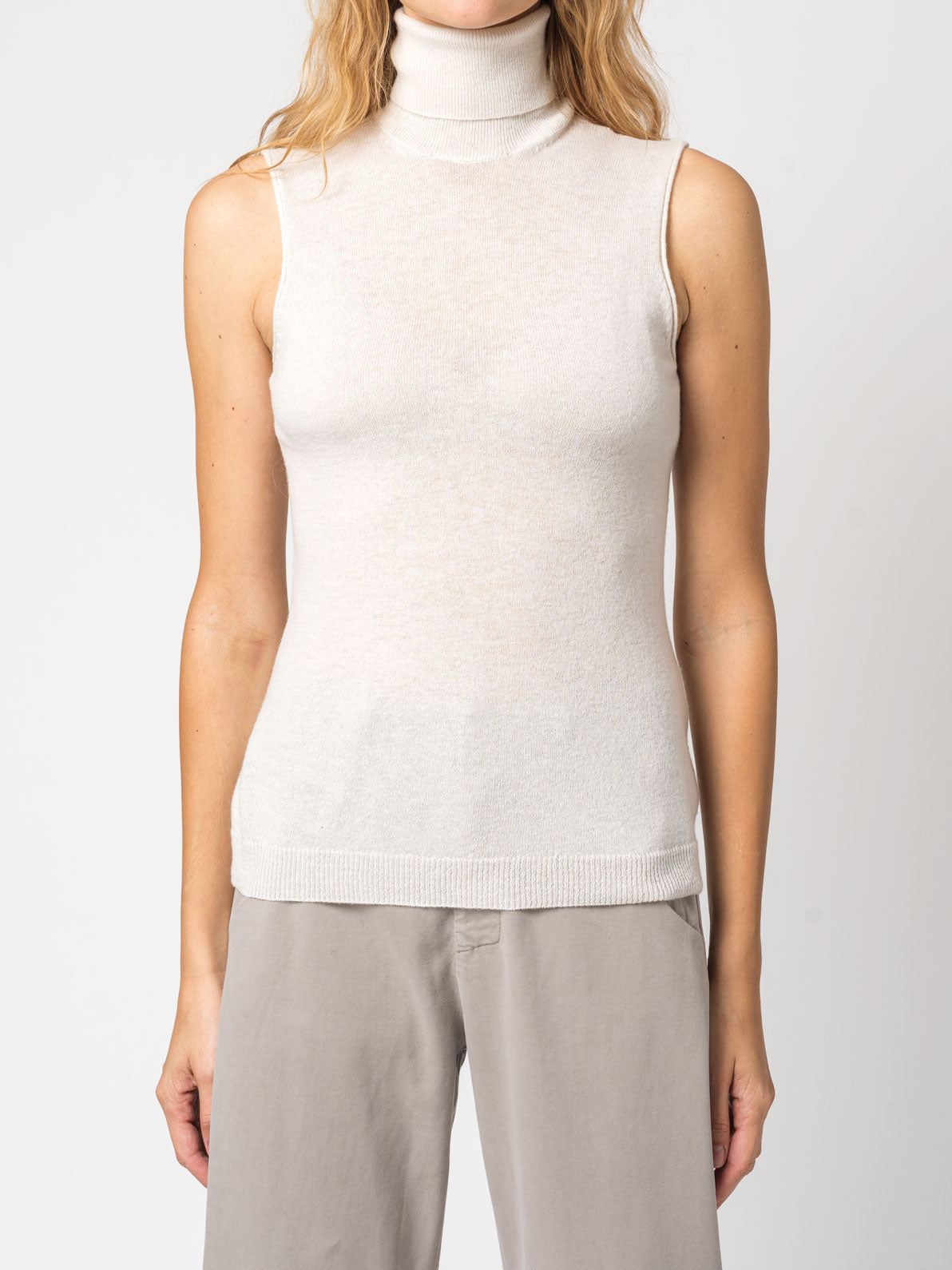 Sleeveless Cashmere Turtleneck Knit - INN7