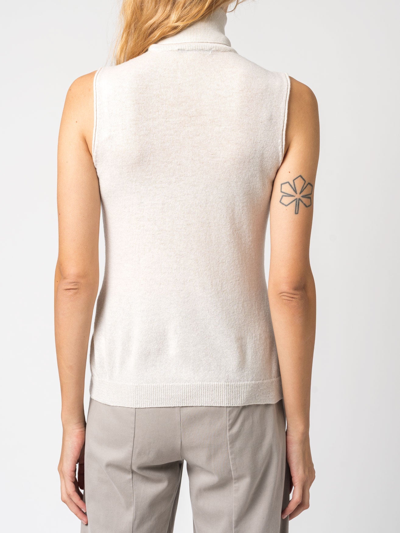 Sleeveless Cashmere Turtleneck Knit - INN7