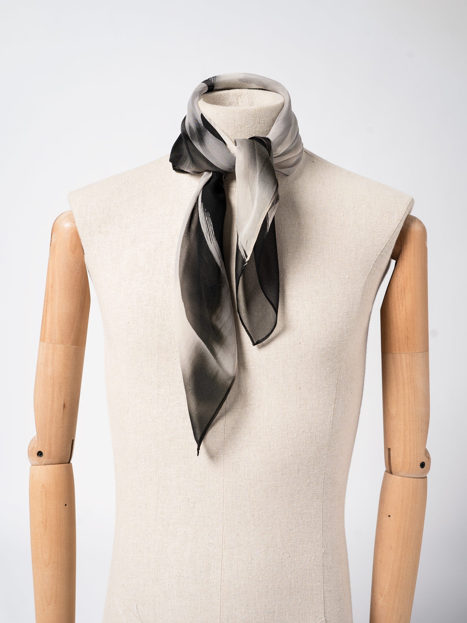 Silk Georgette Scarf - INN7