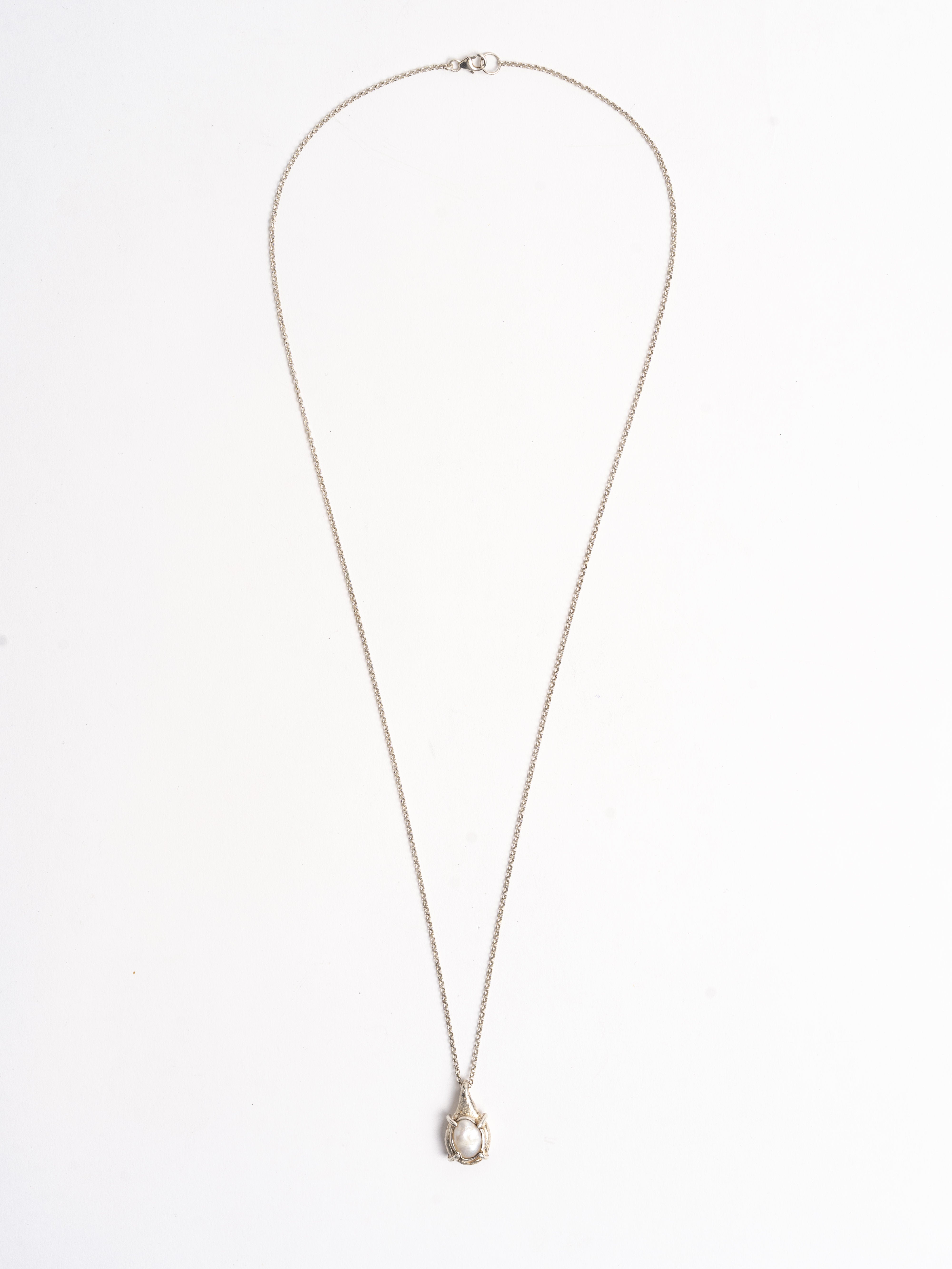 Drop Pearl Necklace