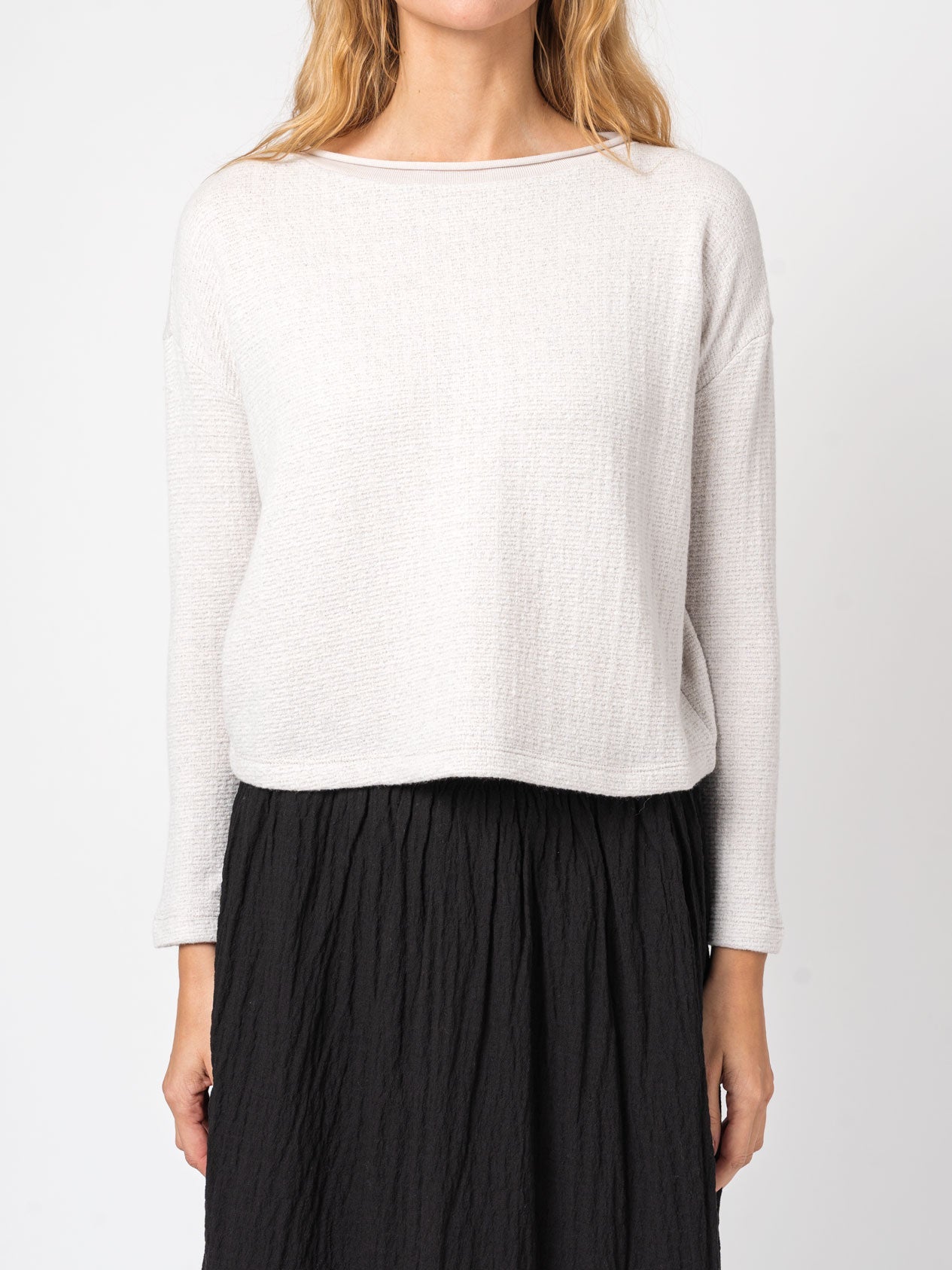 Micro-Patterned Jacquard Knit with Back Buttons - INN7