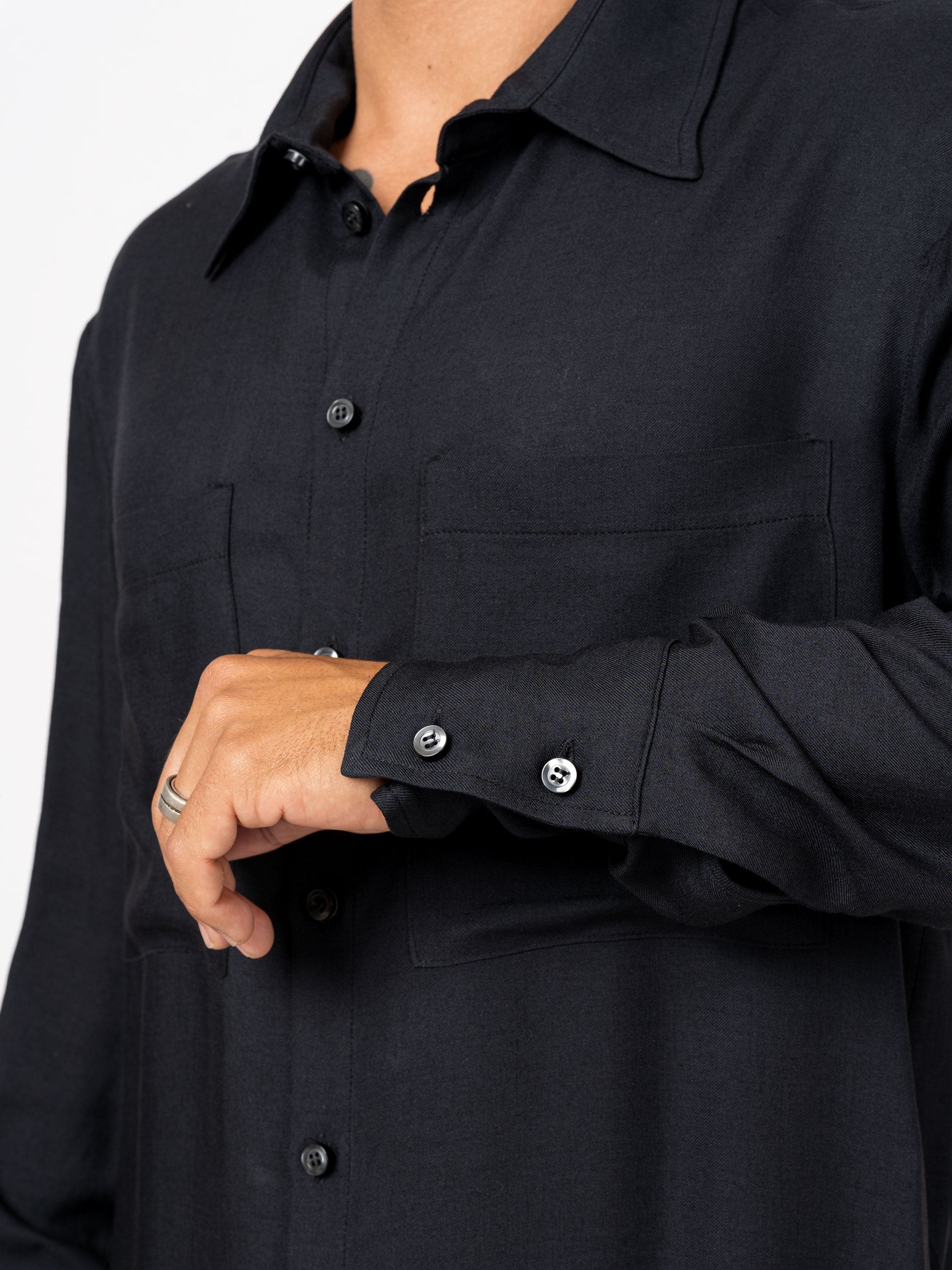 Long Sleeve Button-Up Shirt - INN7