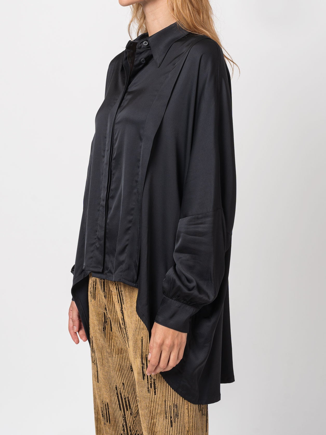Oversized Button-Up Shirt - INN7
