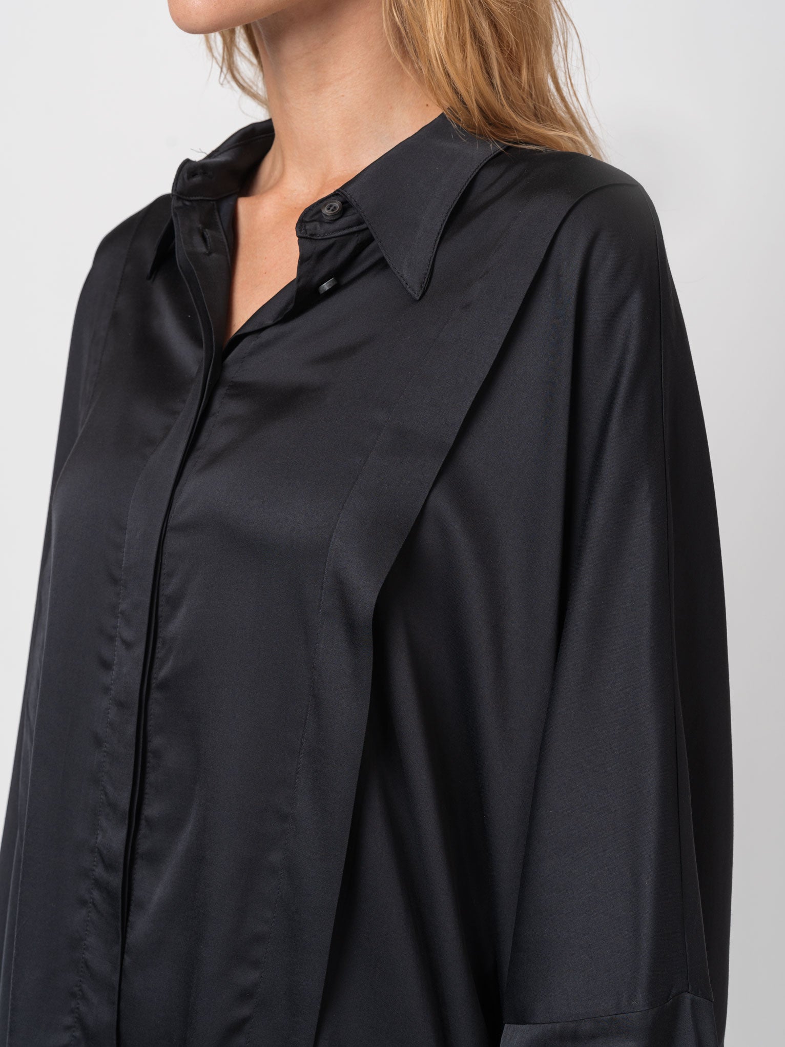 Oversized Button-Up Shirt - INN7