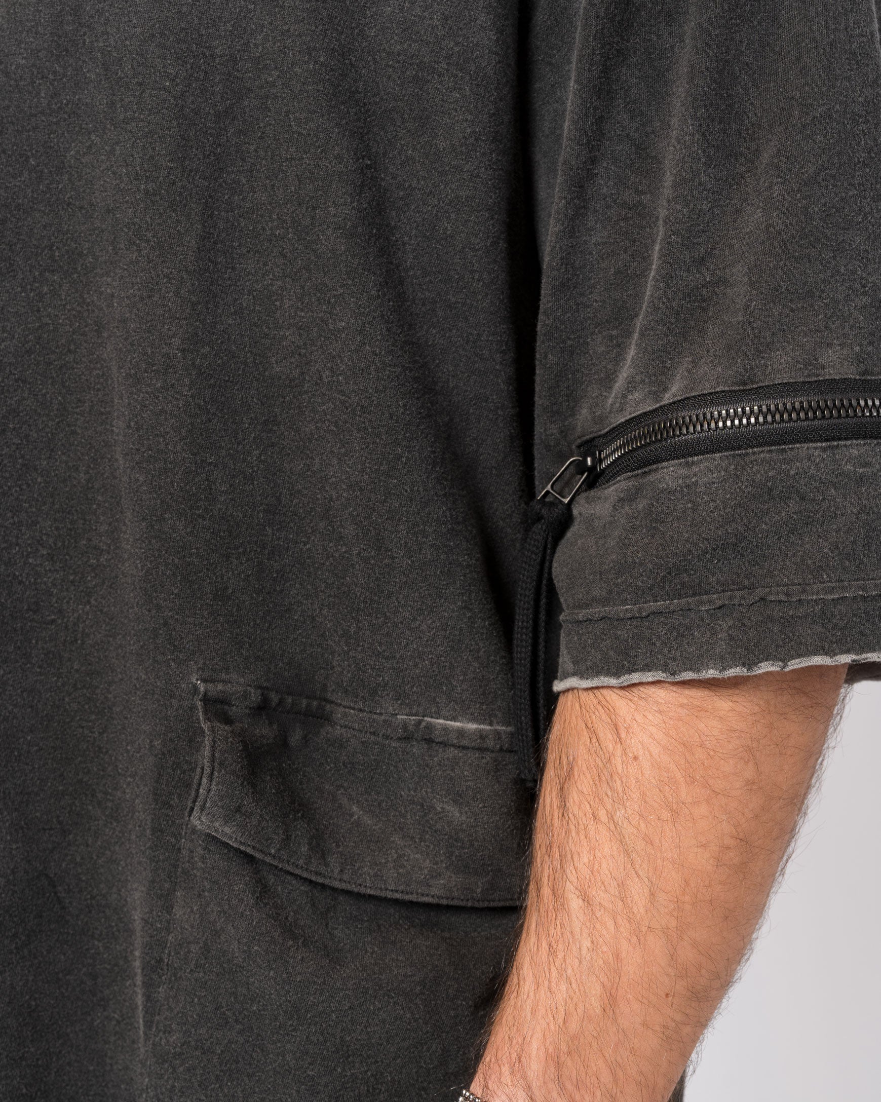 Washed Cotton T-Shirt with Zipper Detail - INN7