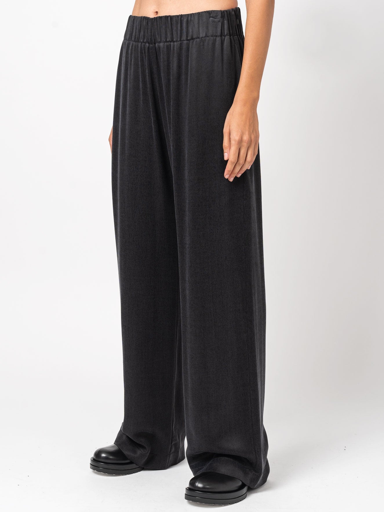 Wide-Leg Over Pants - INN7