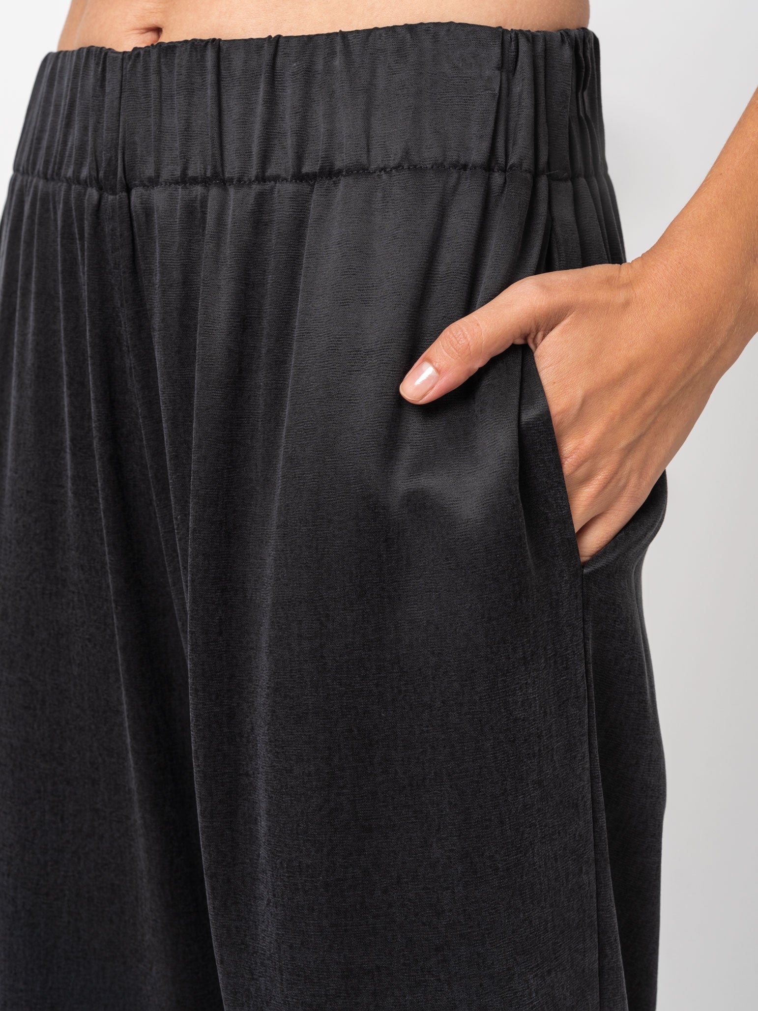 Wide-Leg Over Pants - INN7