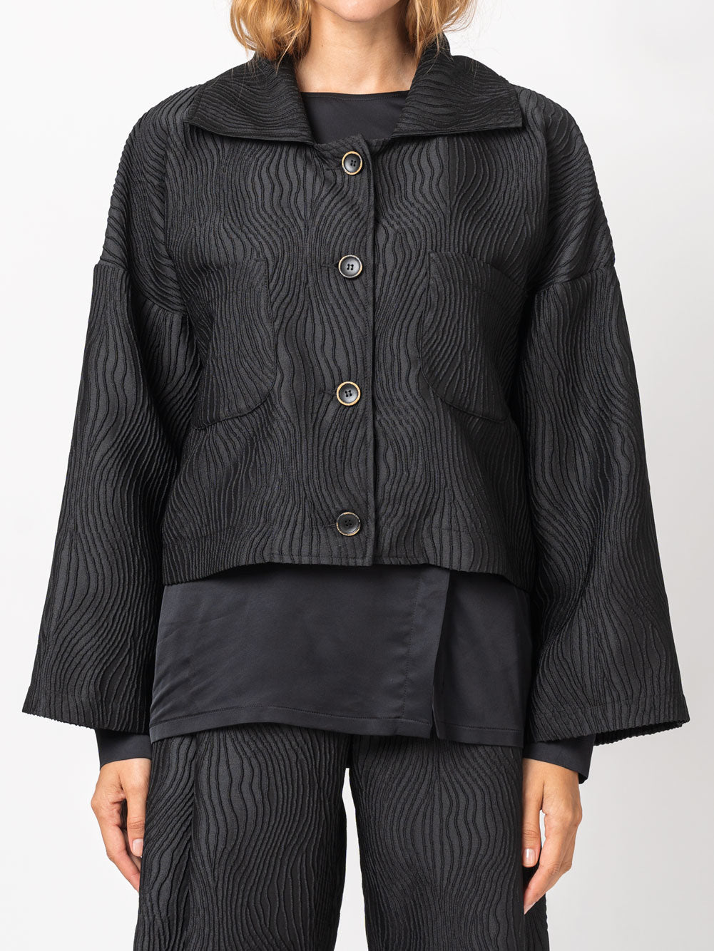 Textured Short Jacket - INN7