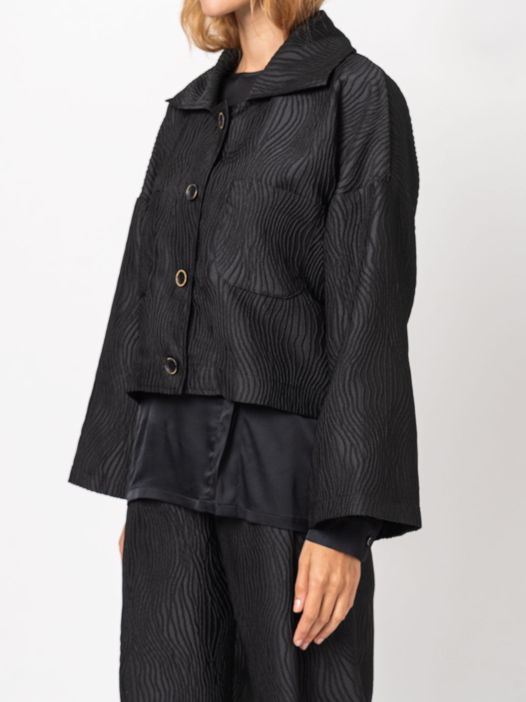 Textured Short Jacket - INN7