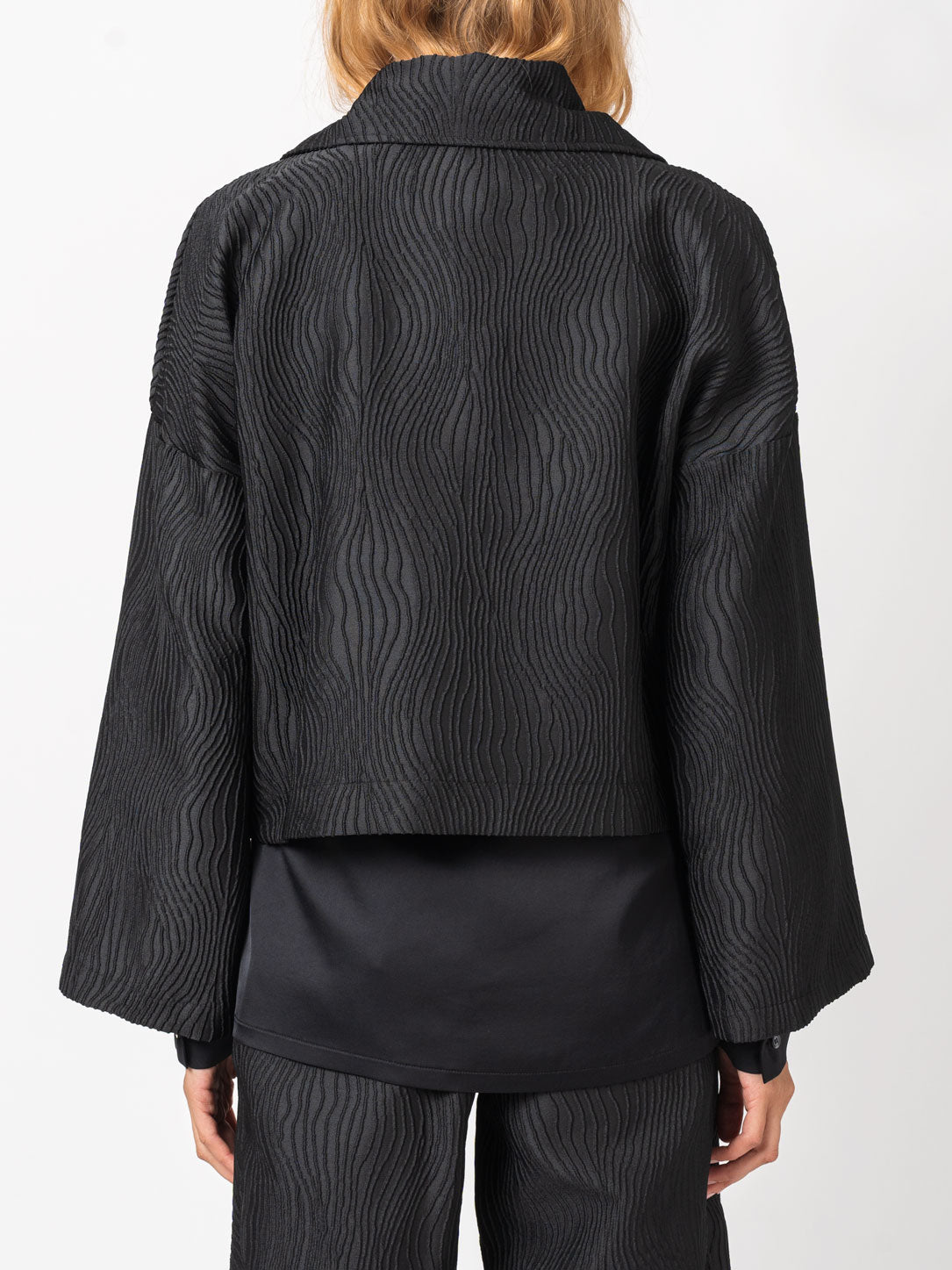 Textured Short Jacket - INN7