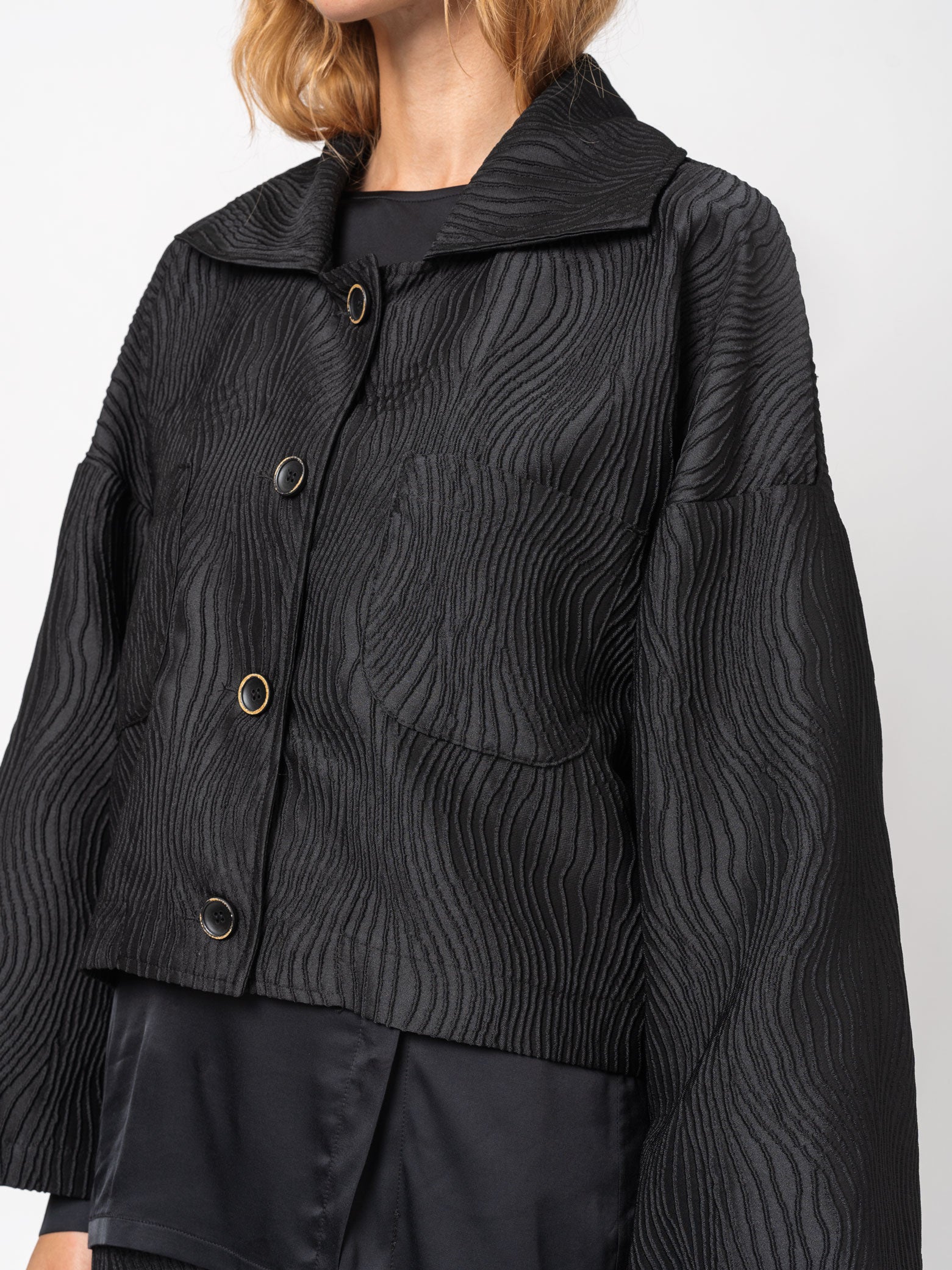 Textured Short Jacket - INN7