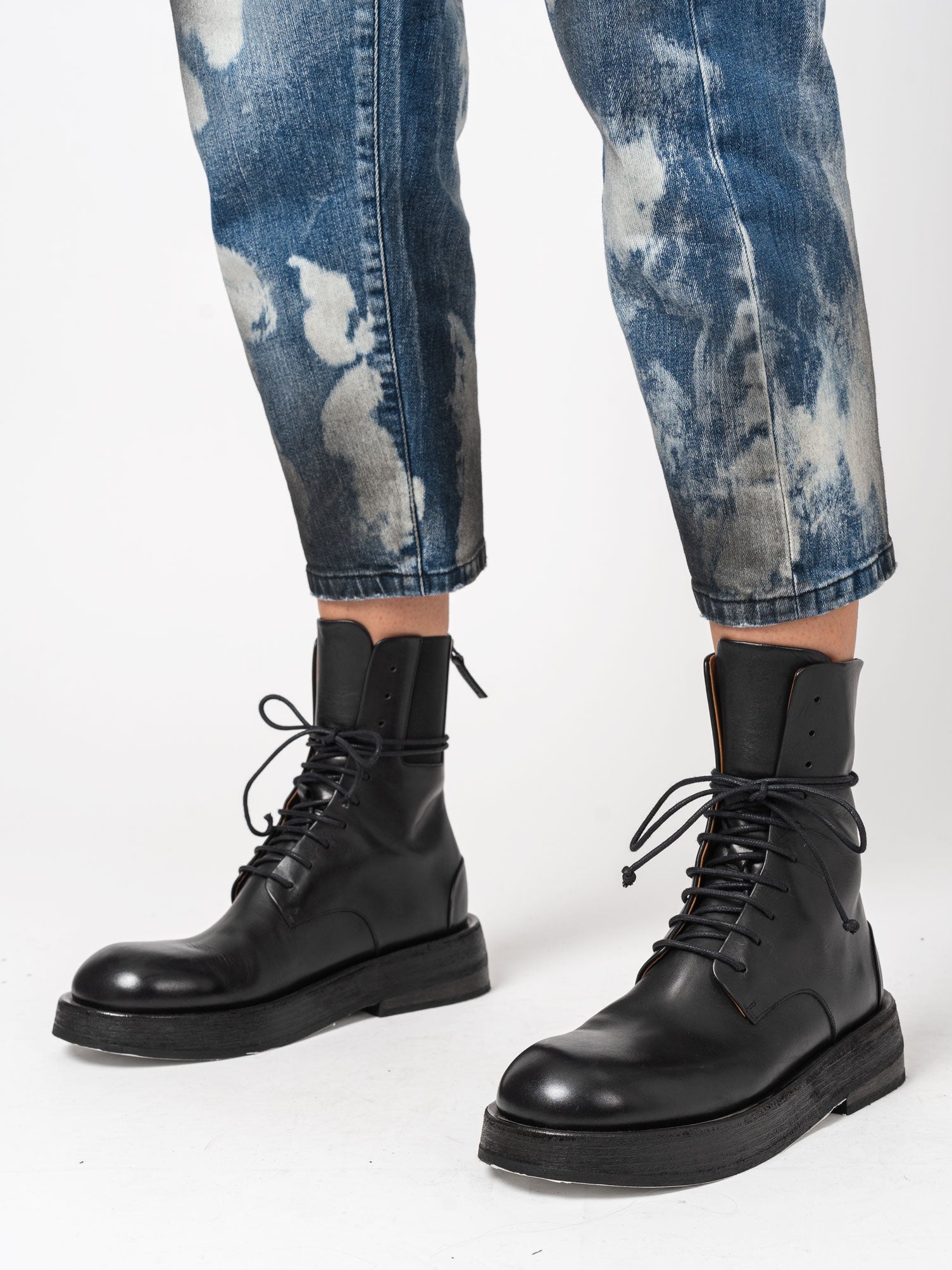 Boy Blue Dirty Jeans - INN7