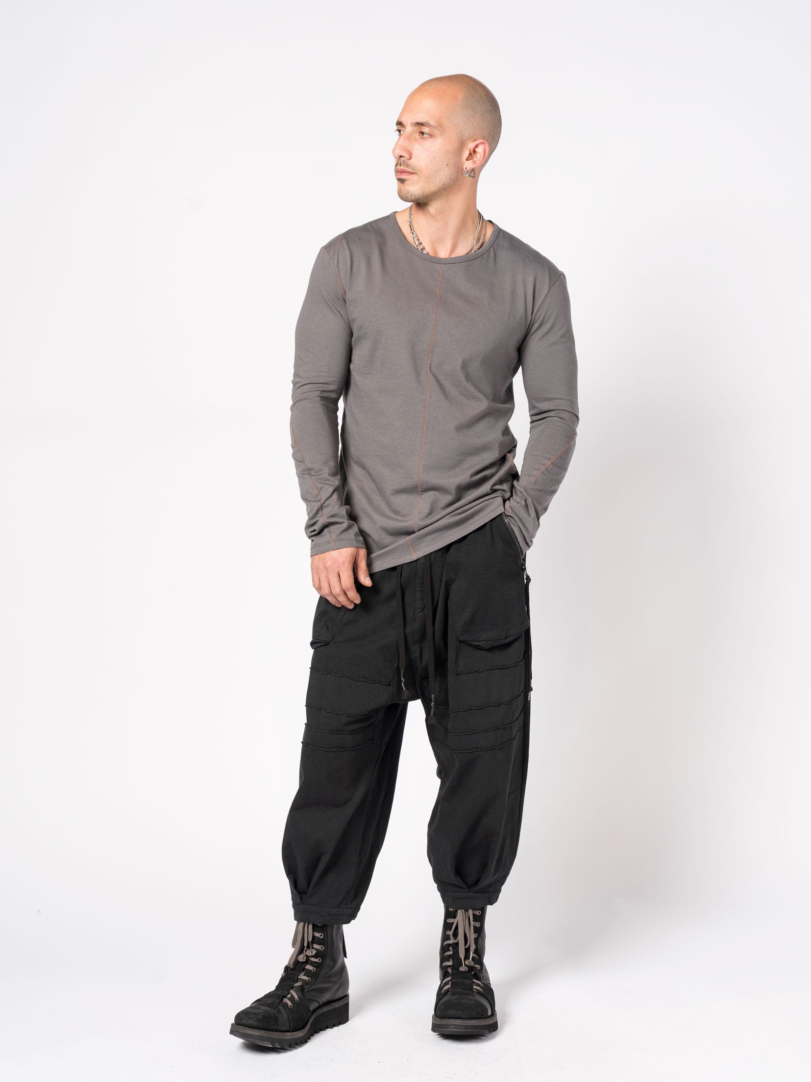 Long-Sleeve T-Shirt with Contrast Stitching - INN7