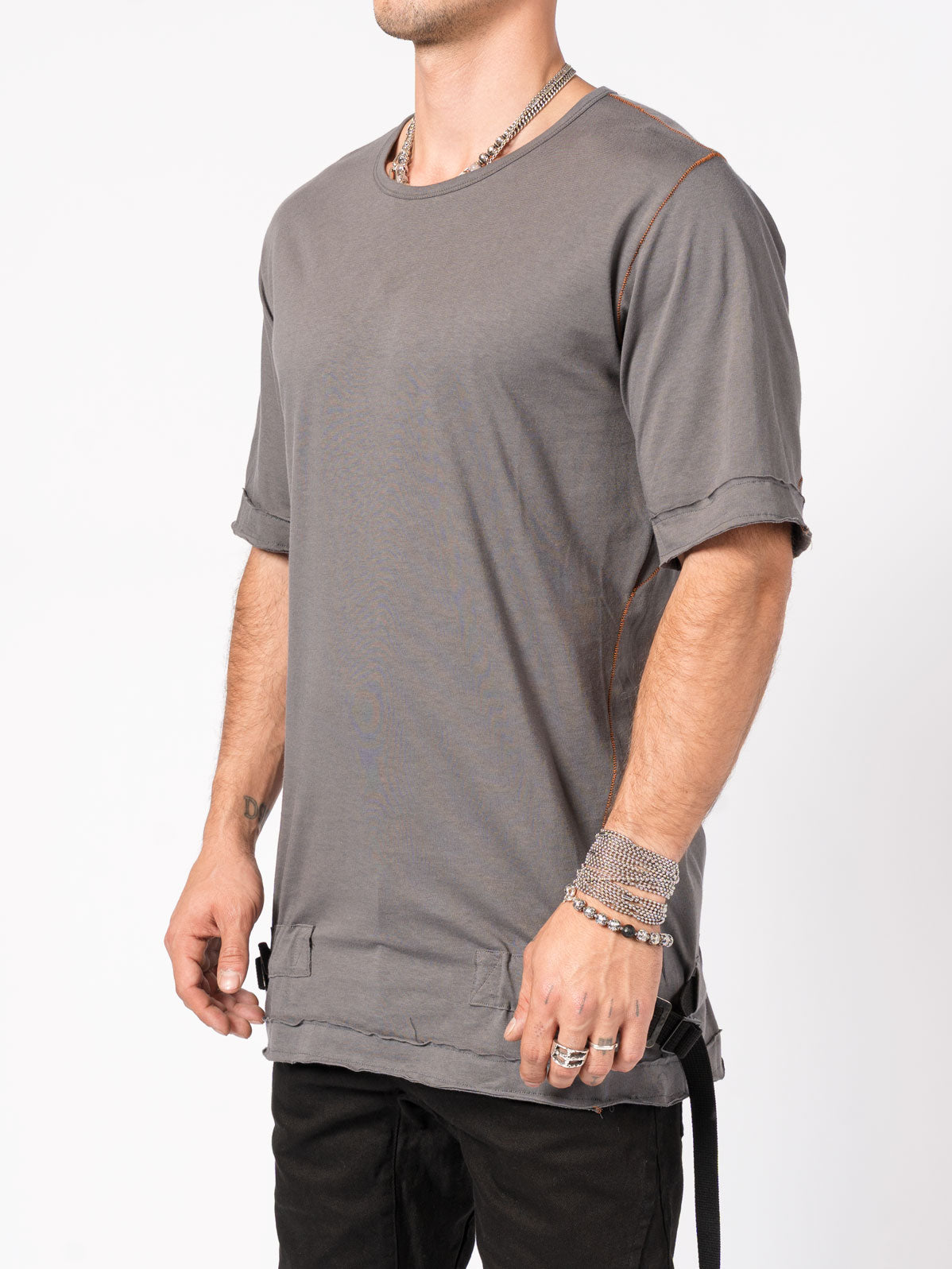 T-Shirt with Adjustable Side Buckles - INN7